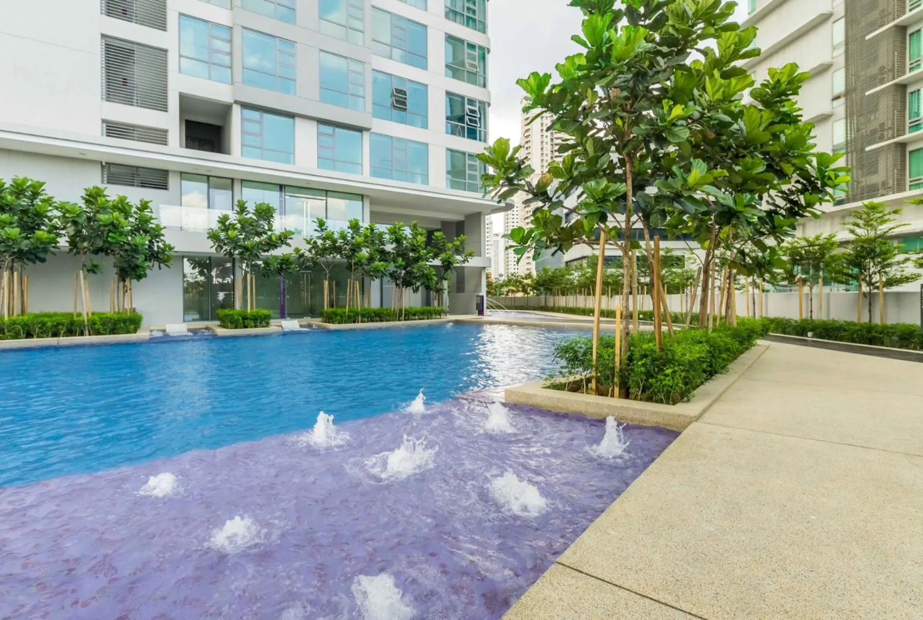 Swimming pool in Robertson Suites Kuala Lumpur