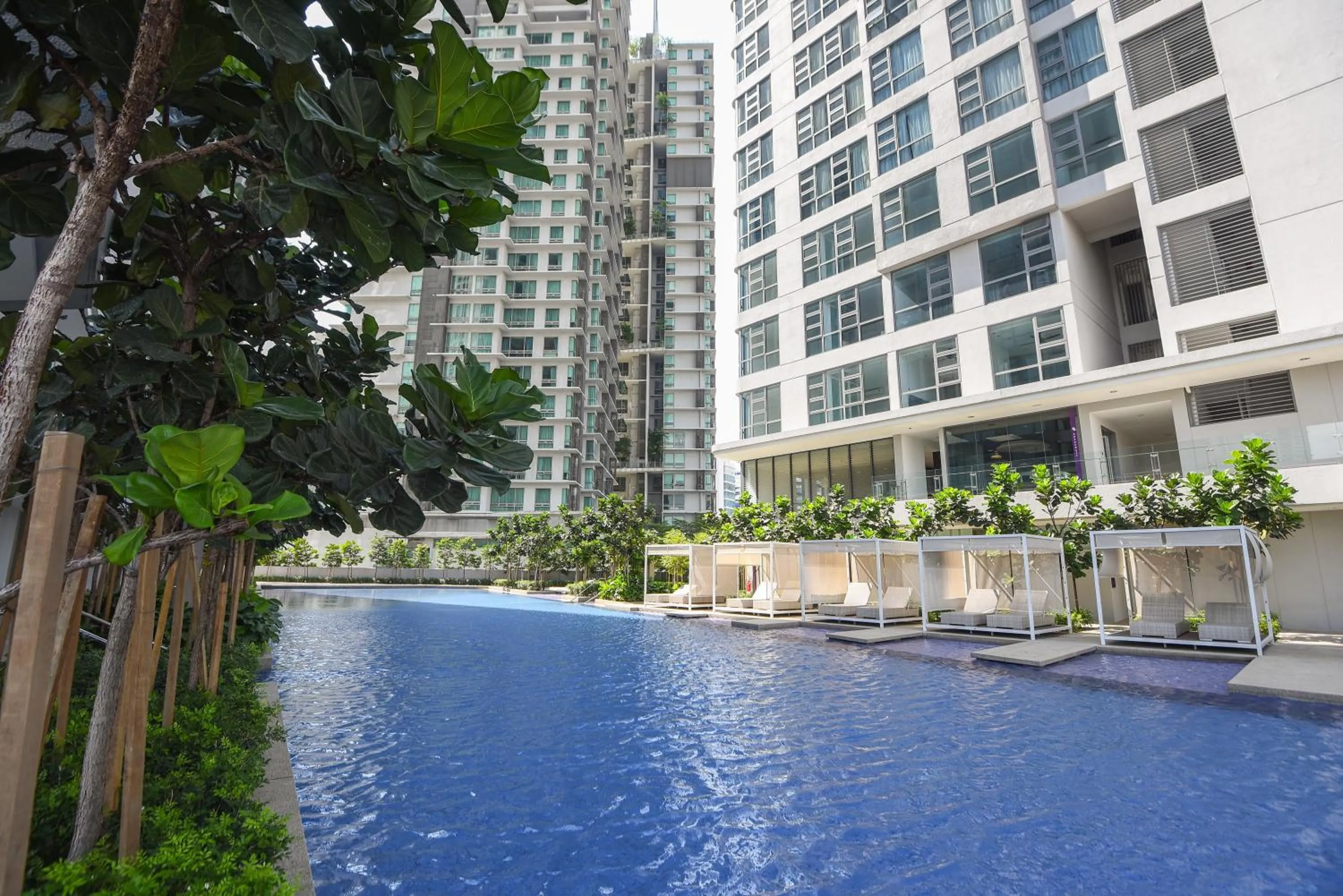 Swimming pool in Robertson Suites Kuala Lumpur