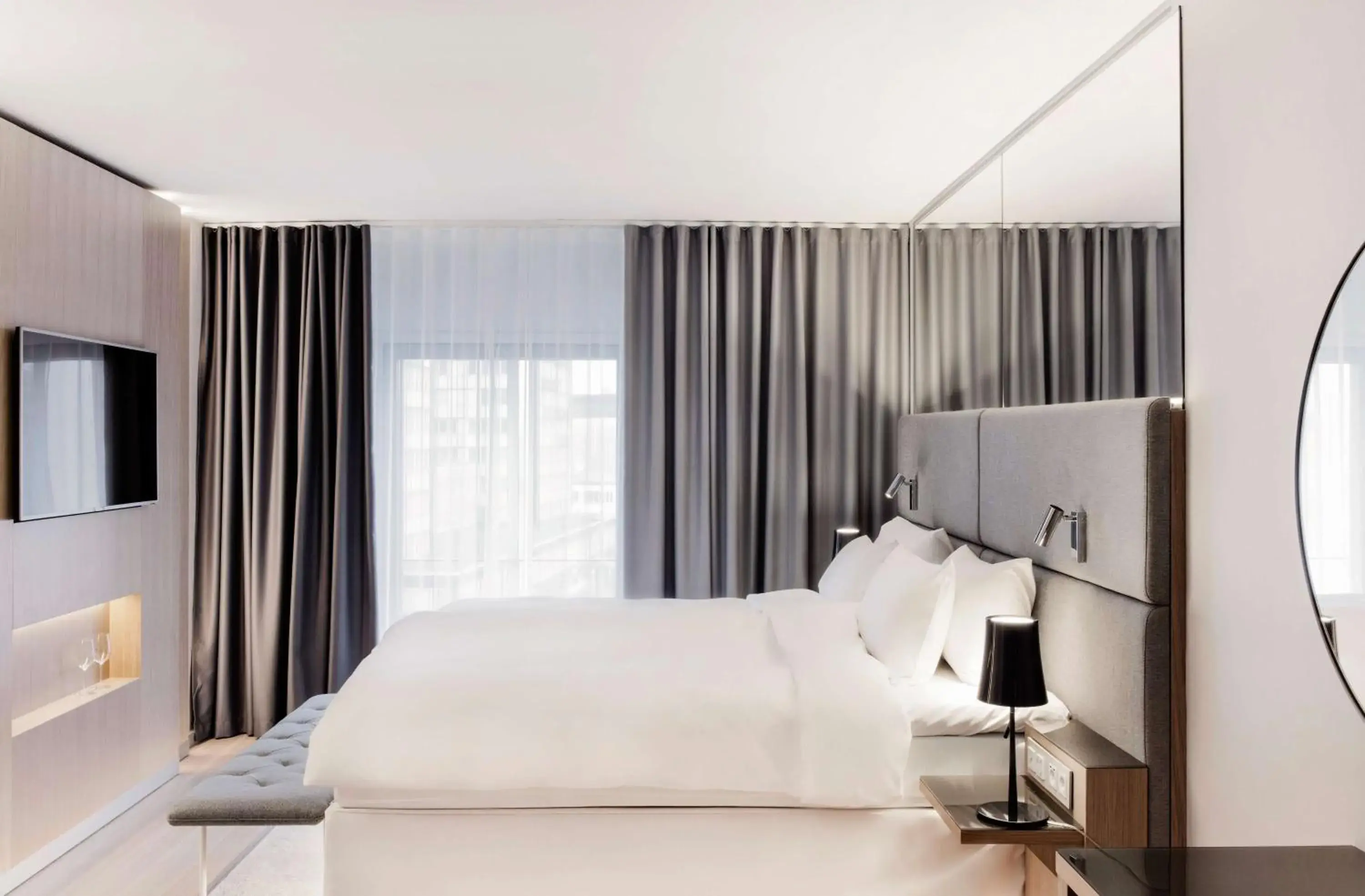 Standard Guest Room in Radisson Blu Royal Hotel, Helsinki Standard Guest Room in Radisson Blu Royal Hotel, Helsinki