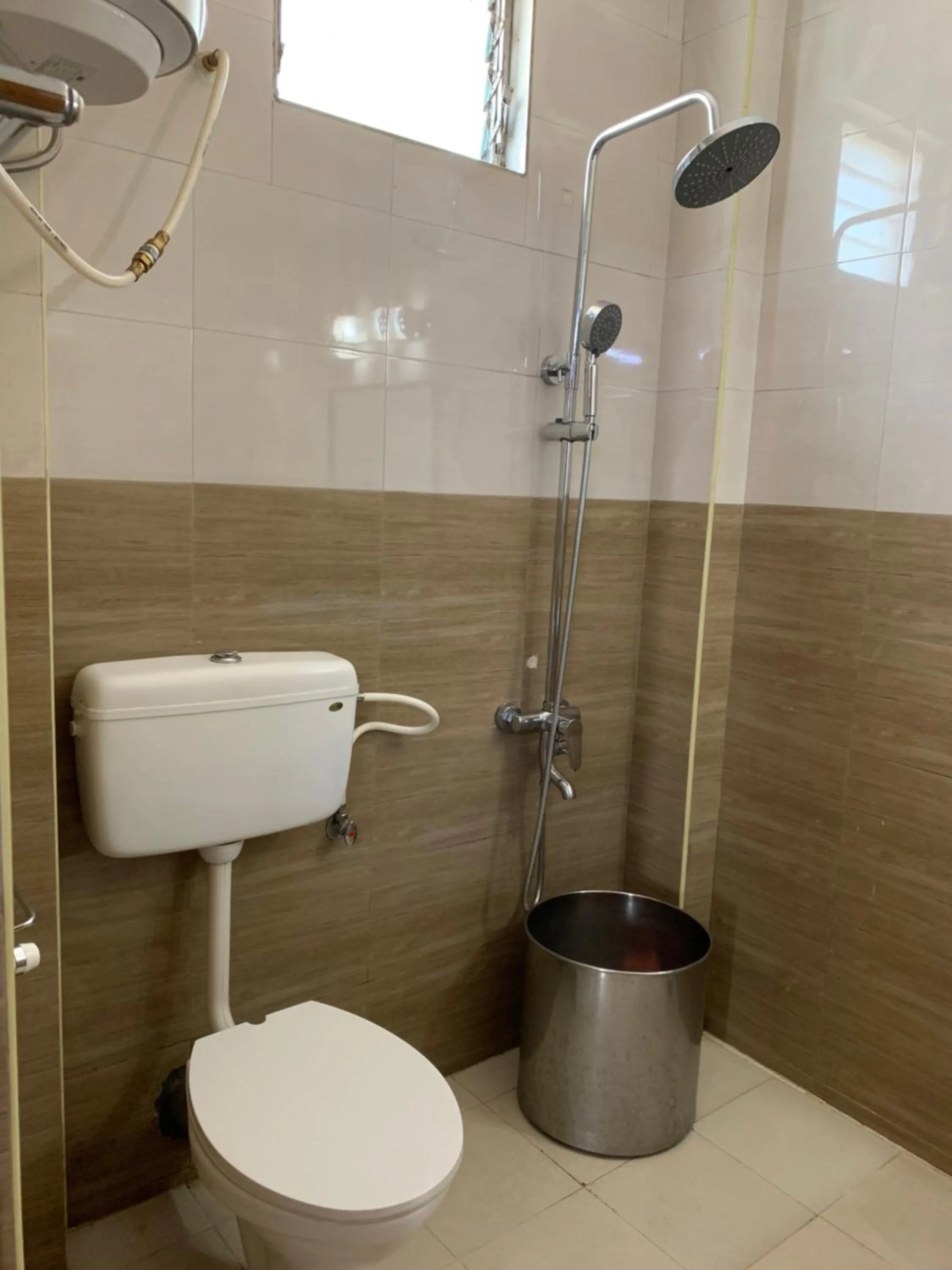 Shower in Hotel Jc Grand