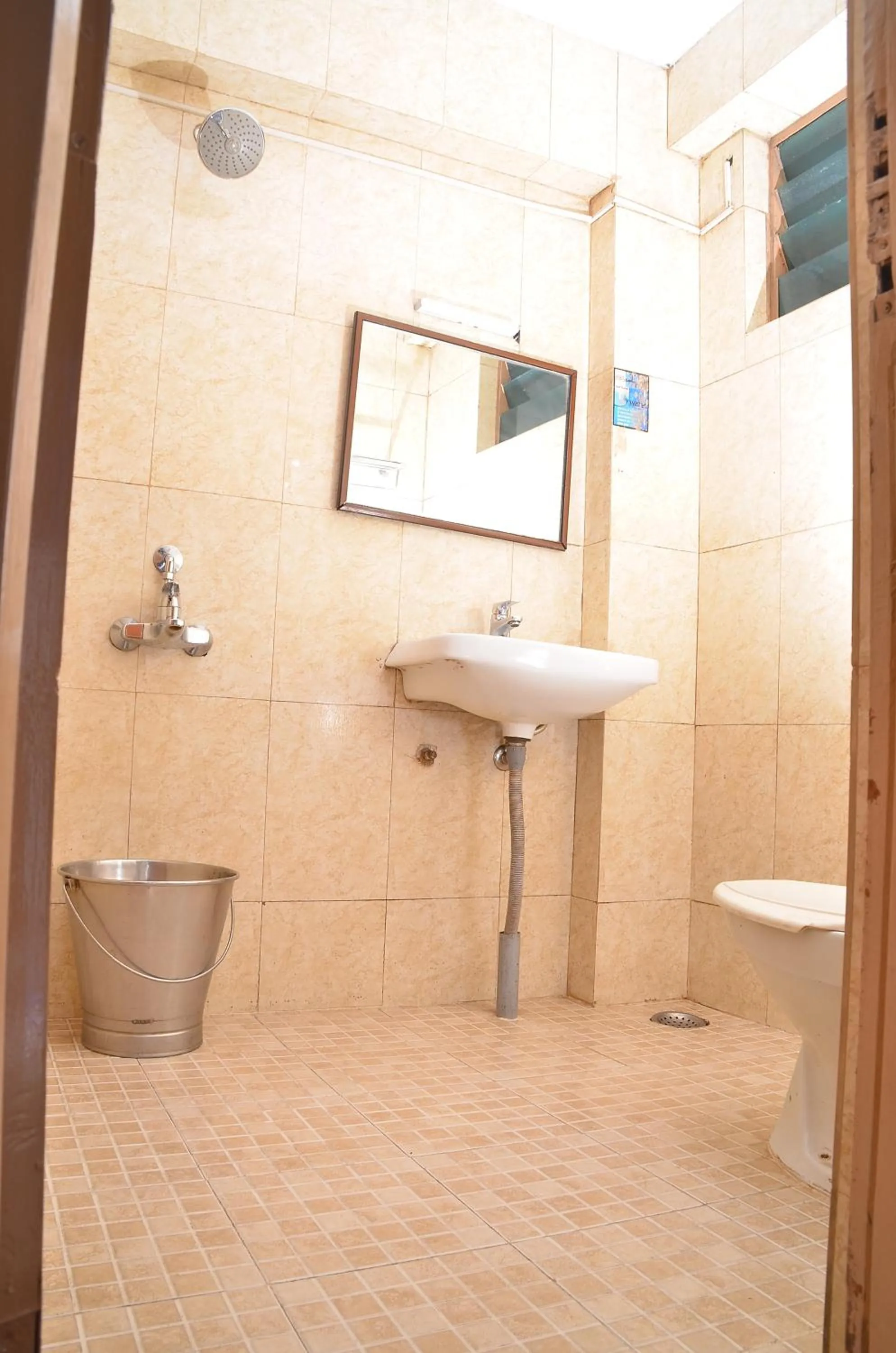 Shower in Hotel Jc Grand