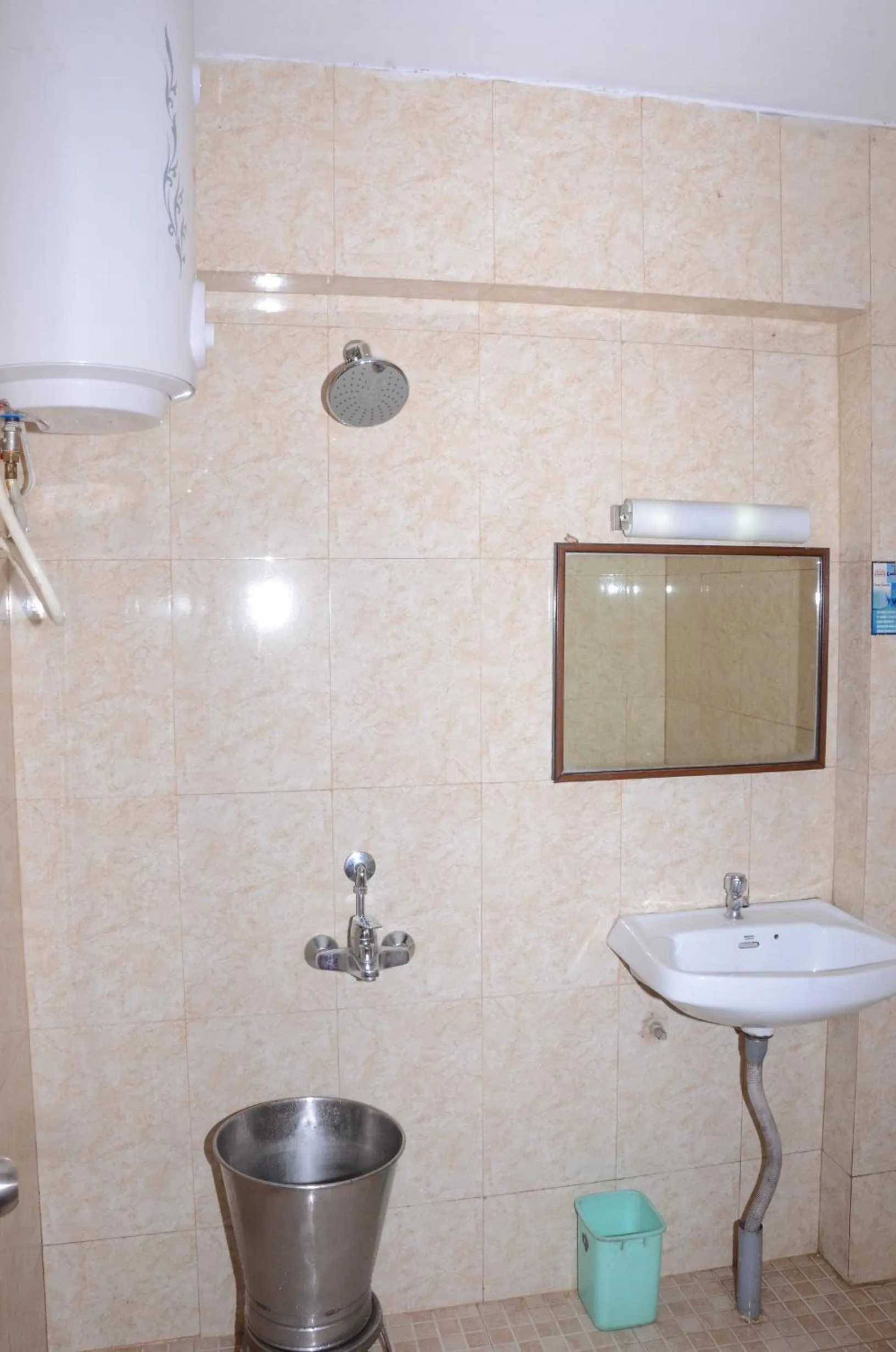 Shower in Hotel Jc Grand