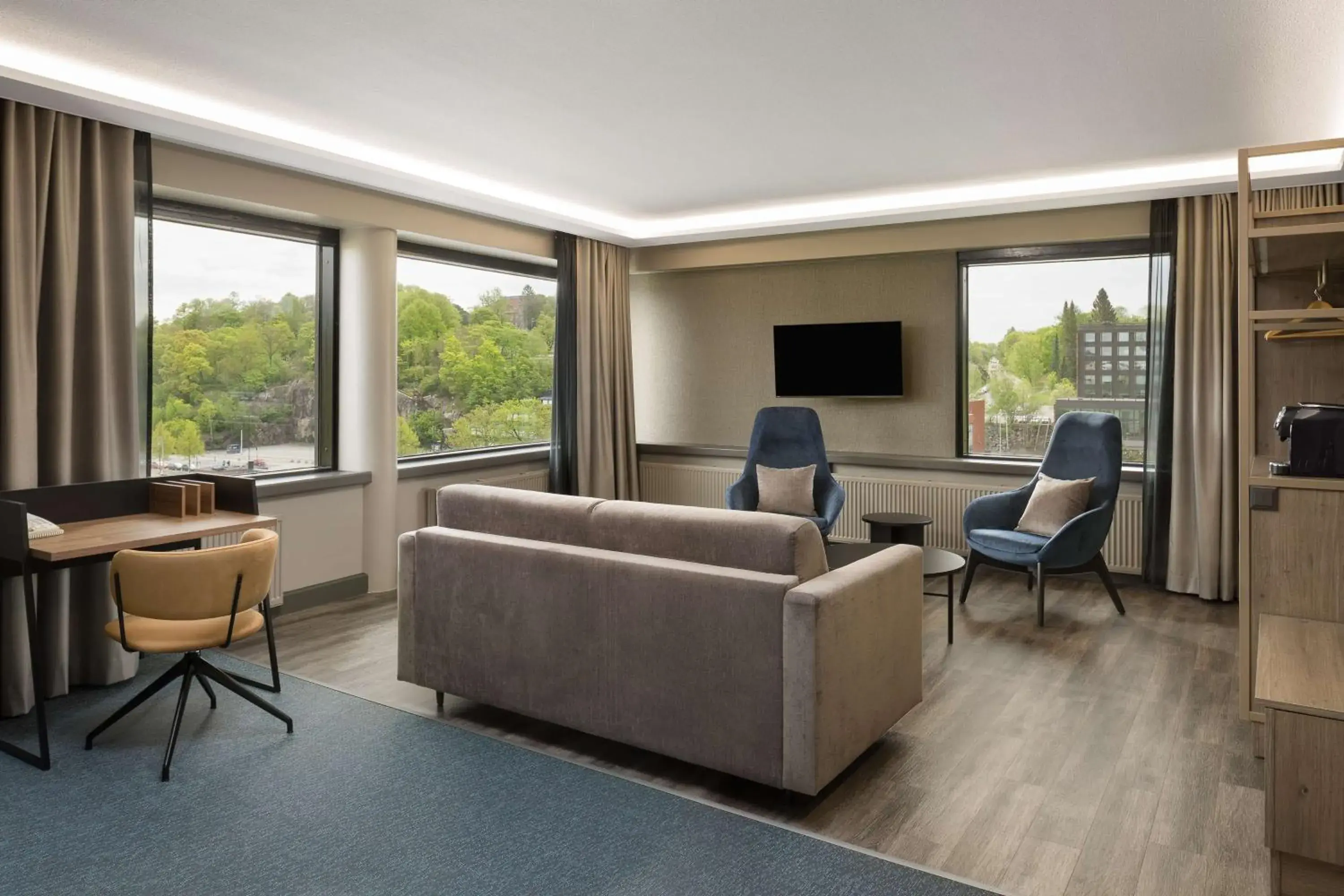 Photo of the whole room in Radisson Blu Marina Palace Hotel, Turku Photo of the whole room in Radisson Blu Marina Palace Hotel, Turku