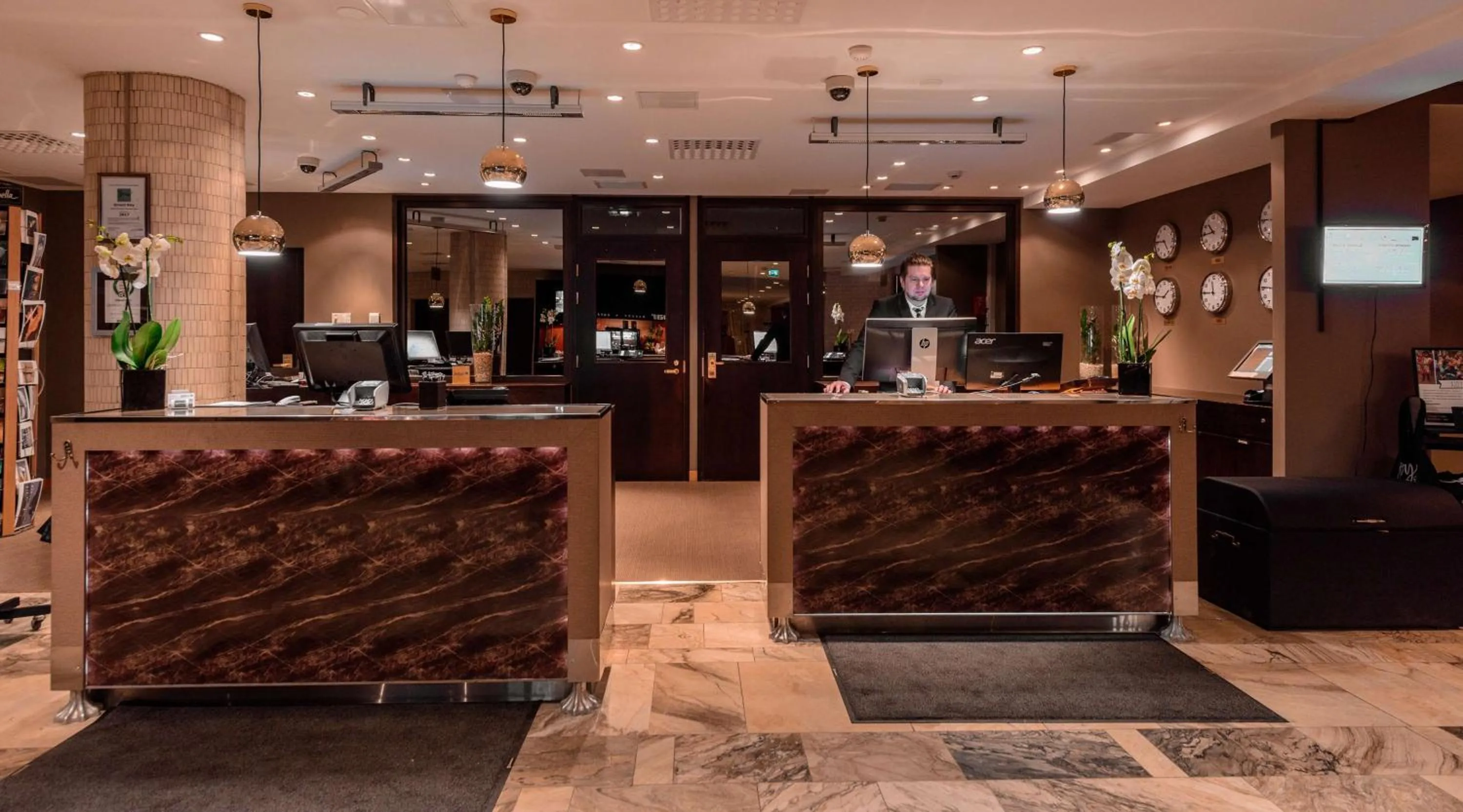 Lobby or reception in Radisson Blu Marina Palace Hotel, Turku