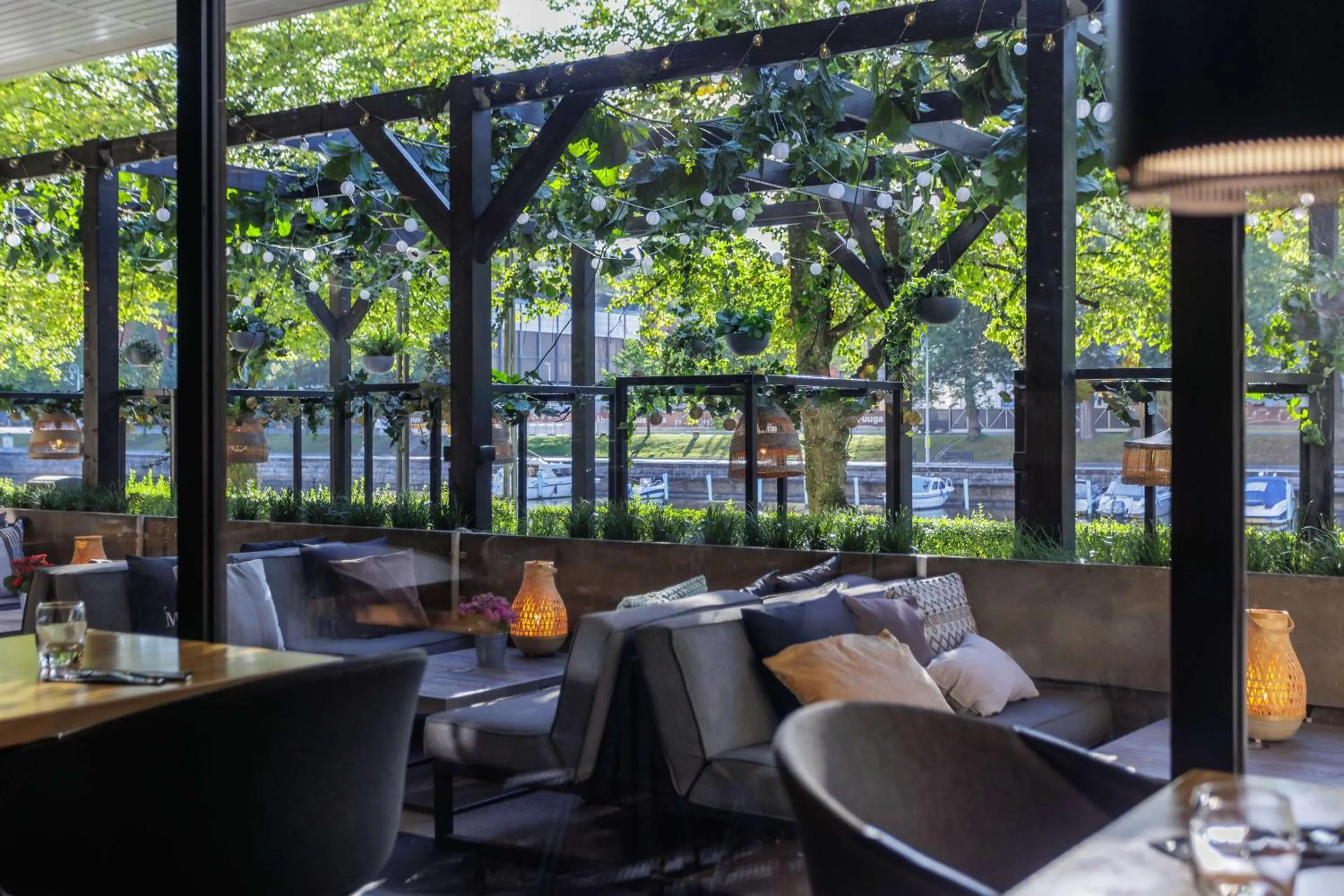 Restaurant/places to eat in Radisson Blu Marina Palace Hotel, Turku