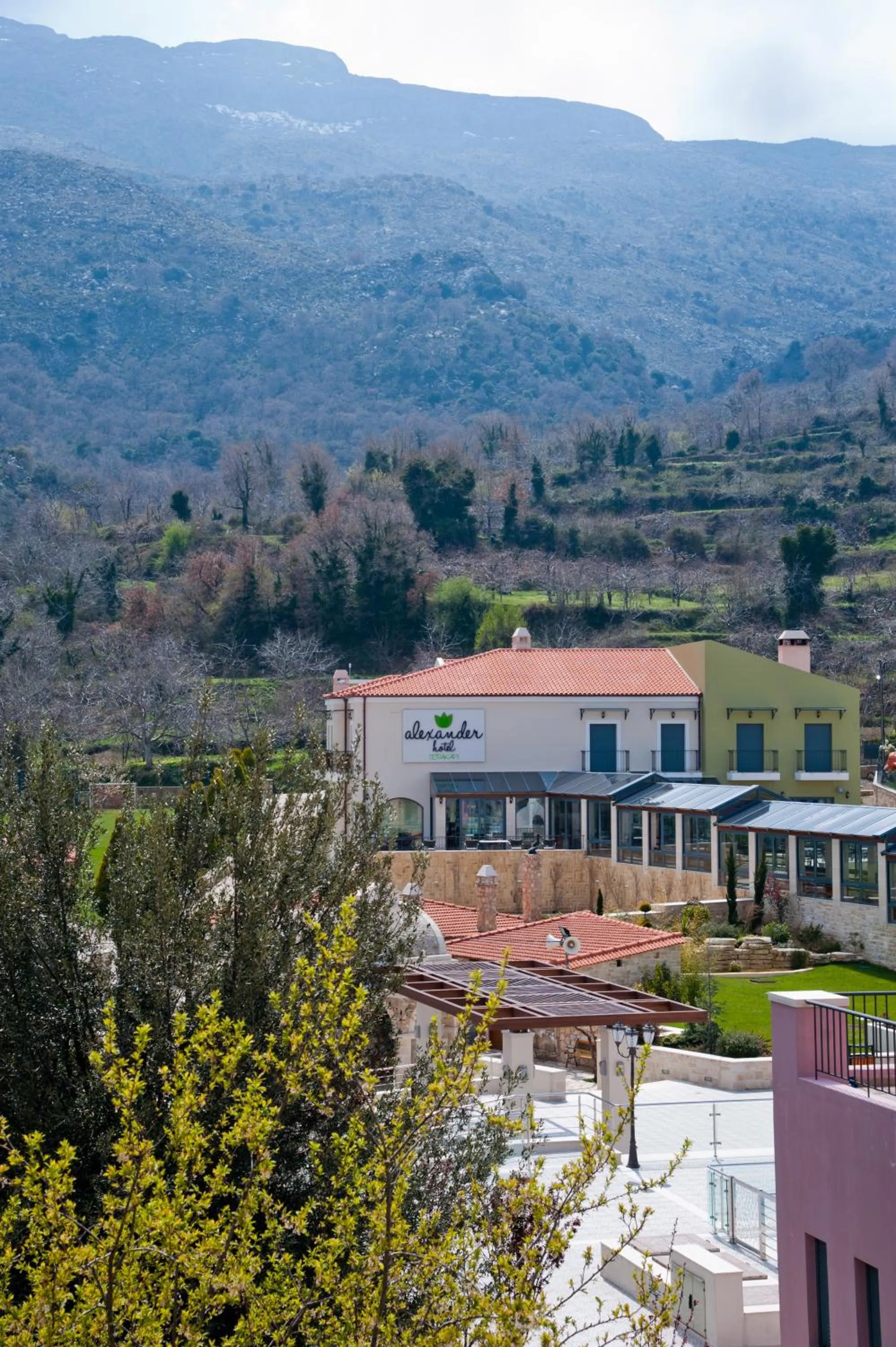 Property building in Alexander Mountain Resort