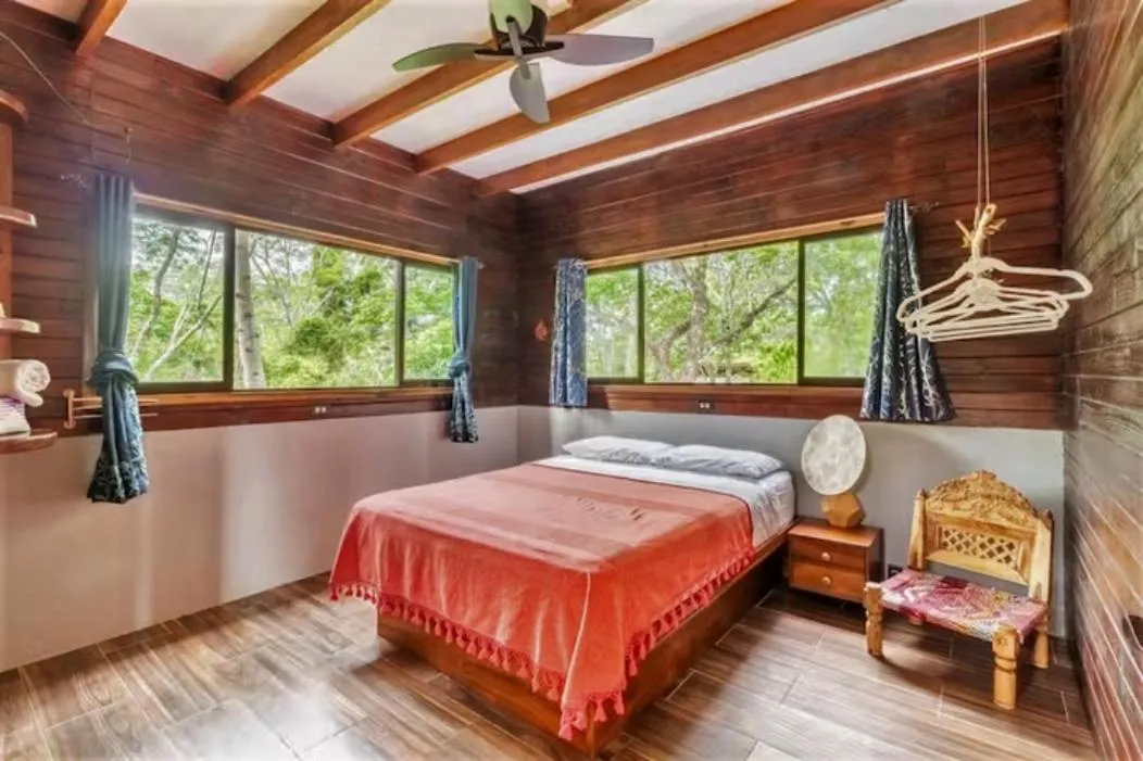 Bed in Private Home in Montezuma with Ocean View