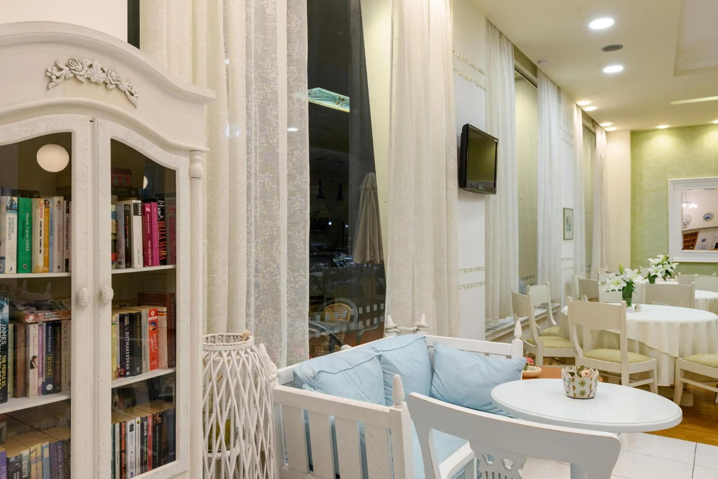 Property building in Hotel Timoleon