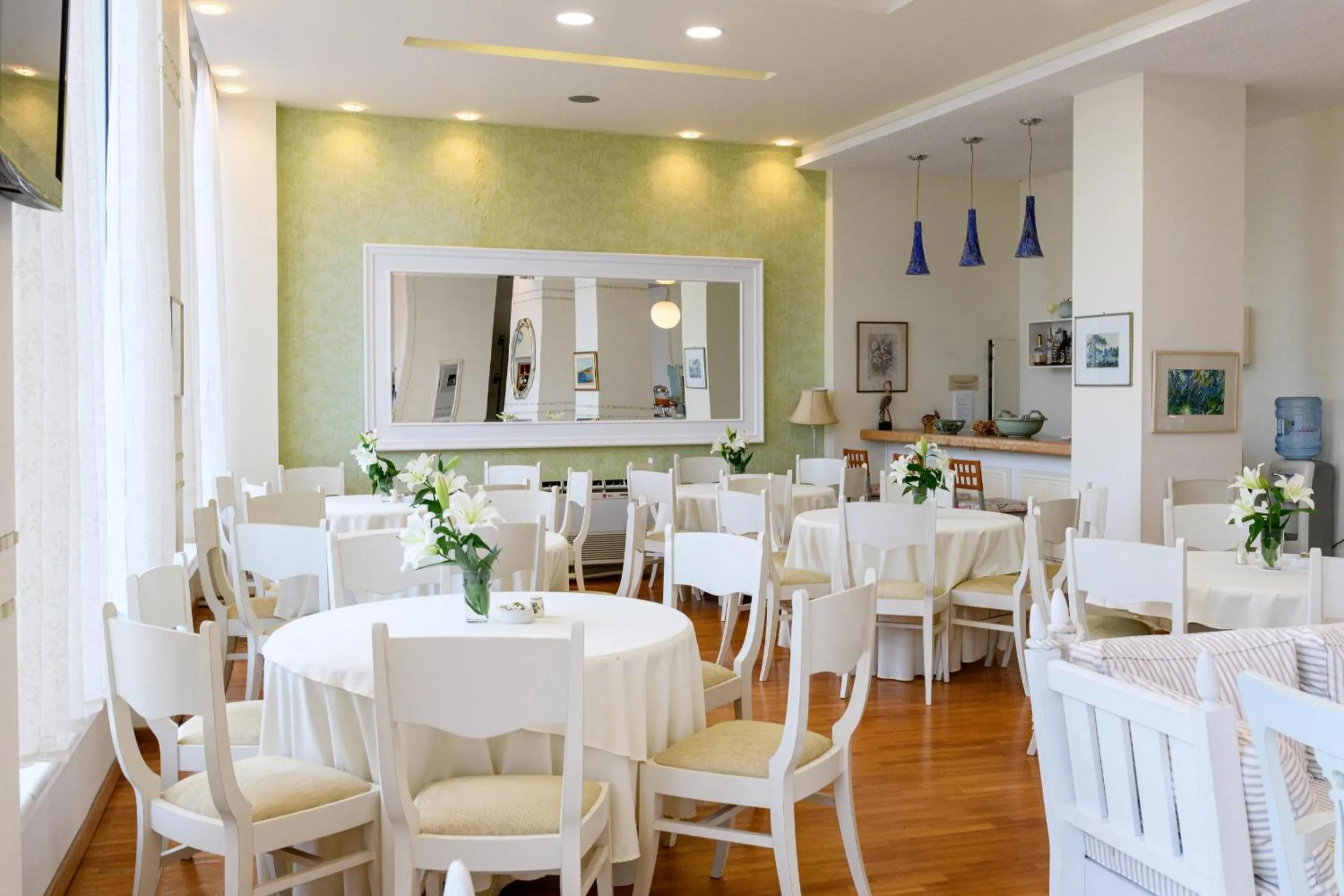 Breakfast in Hotel Timoleon