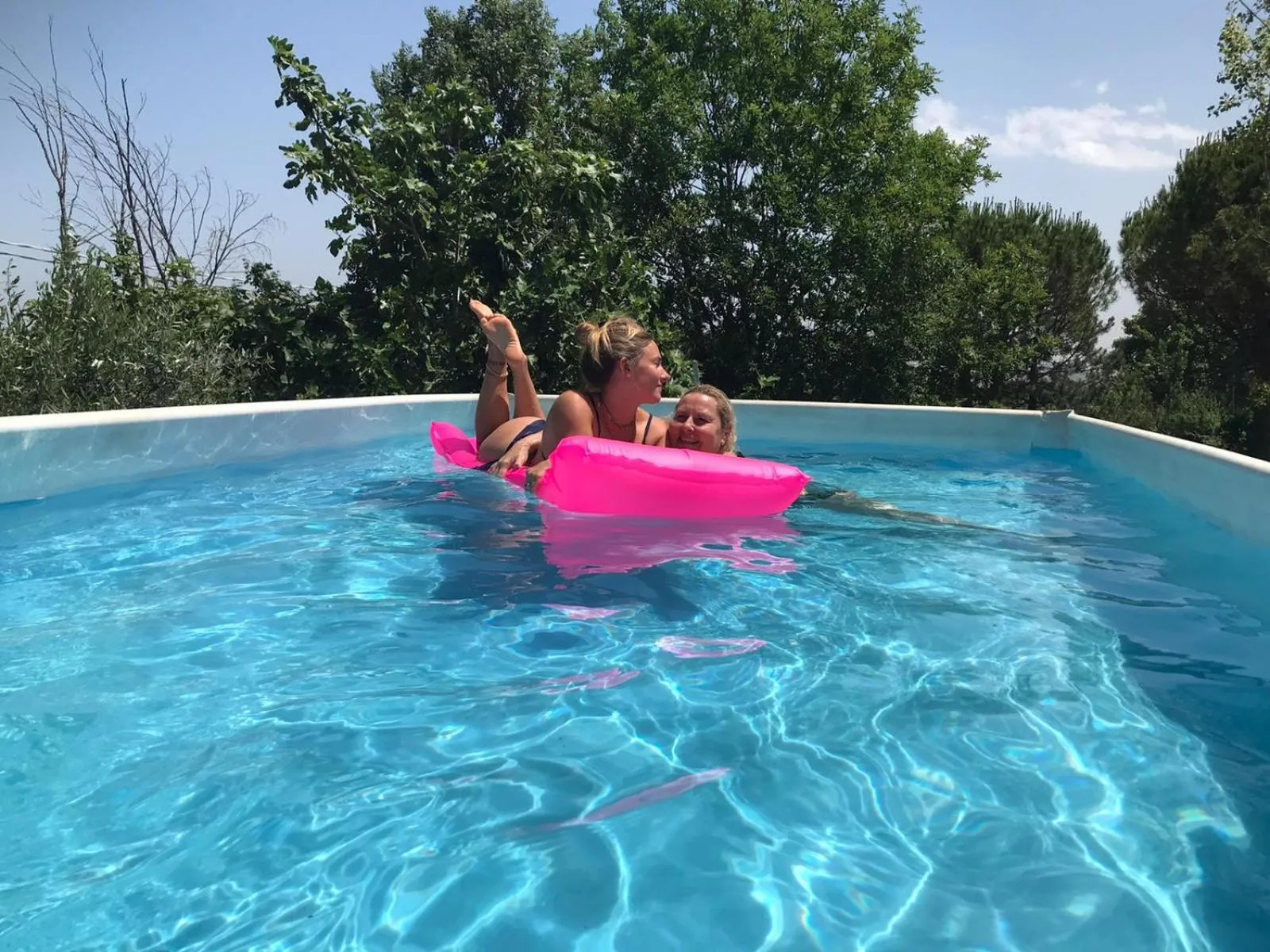 Pool view in Locanda della Lavanda
