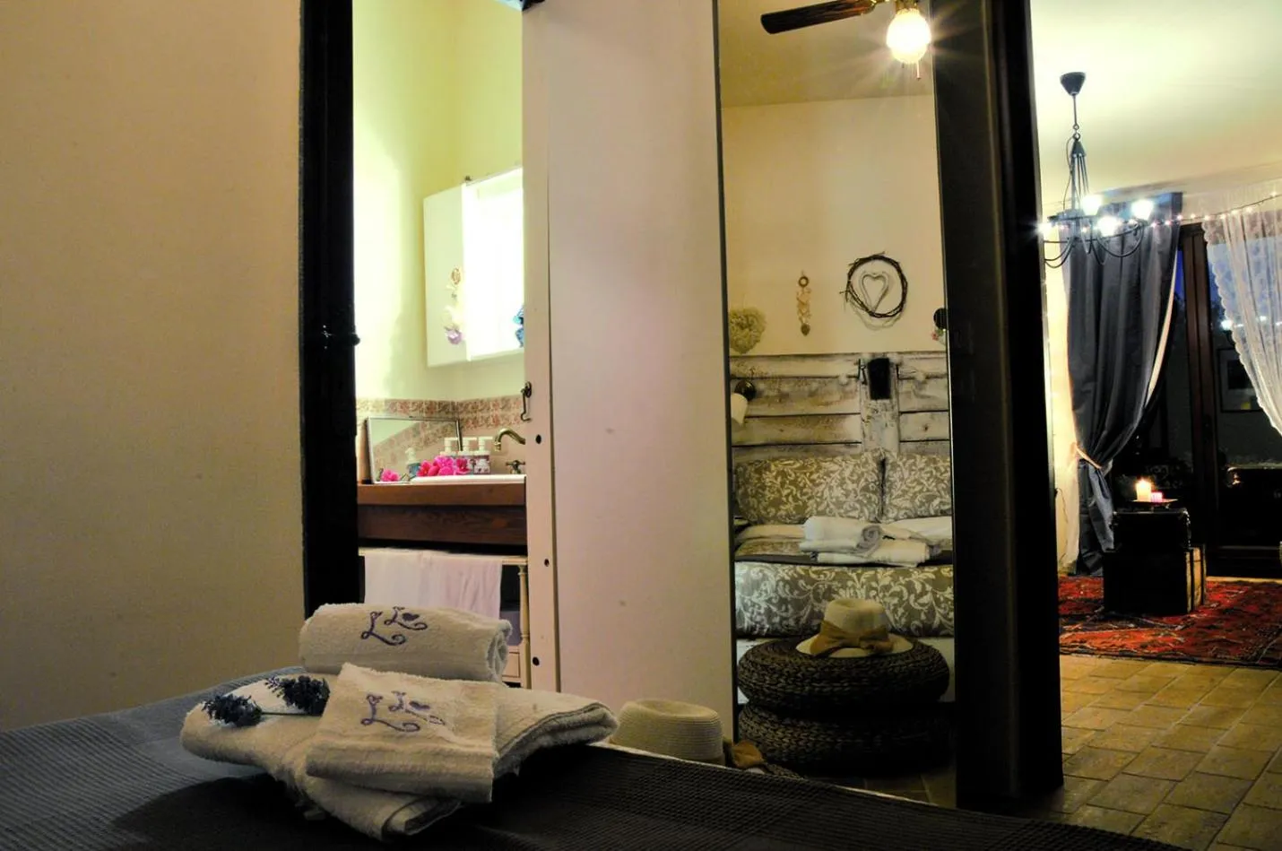 Bathroom, Bed in Locanda della Lavanda