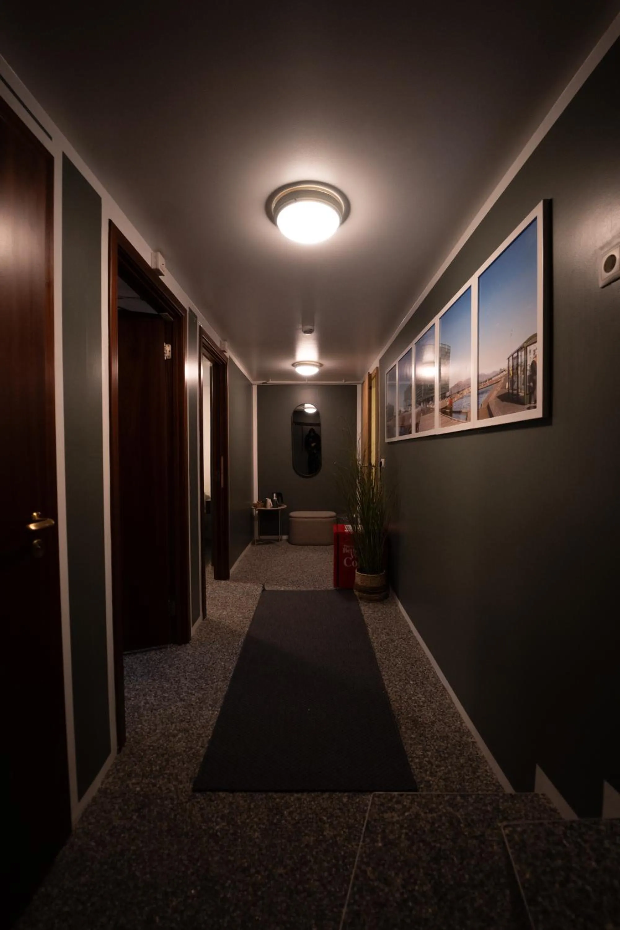 Property building, Bed in Vik Tröll Hotel