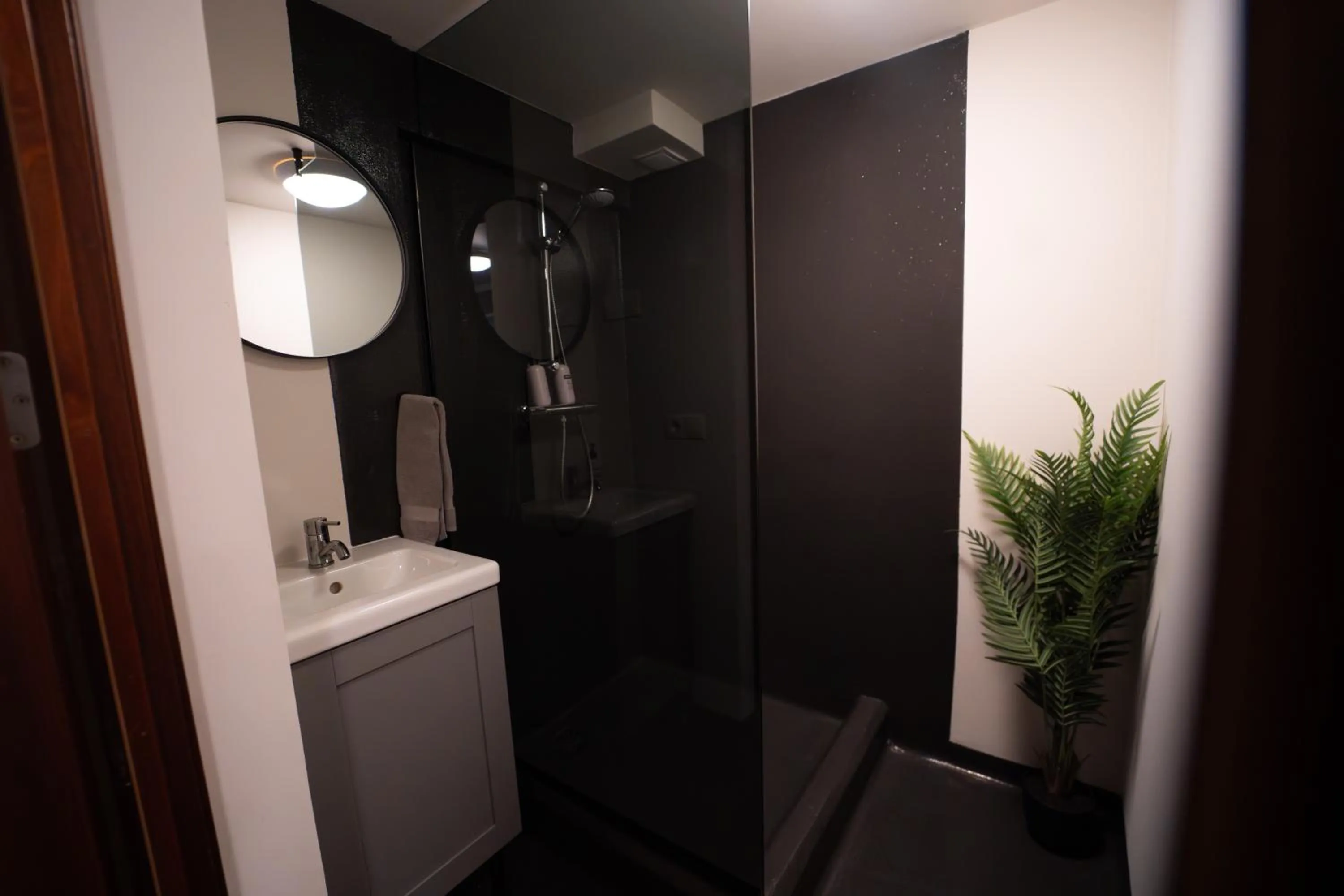 Shower in Vik Tröll Hotel