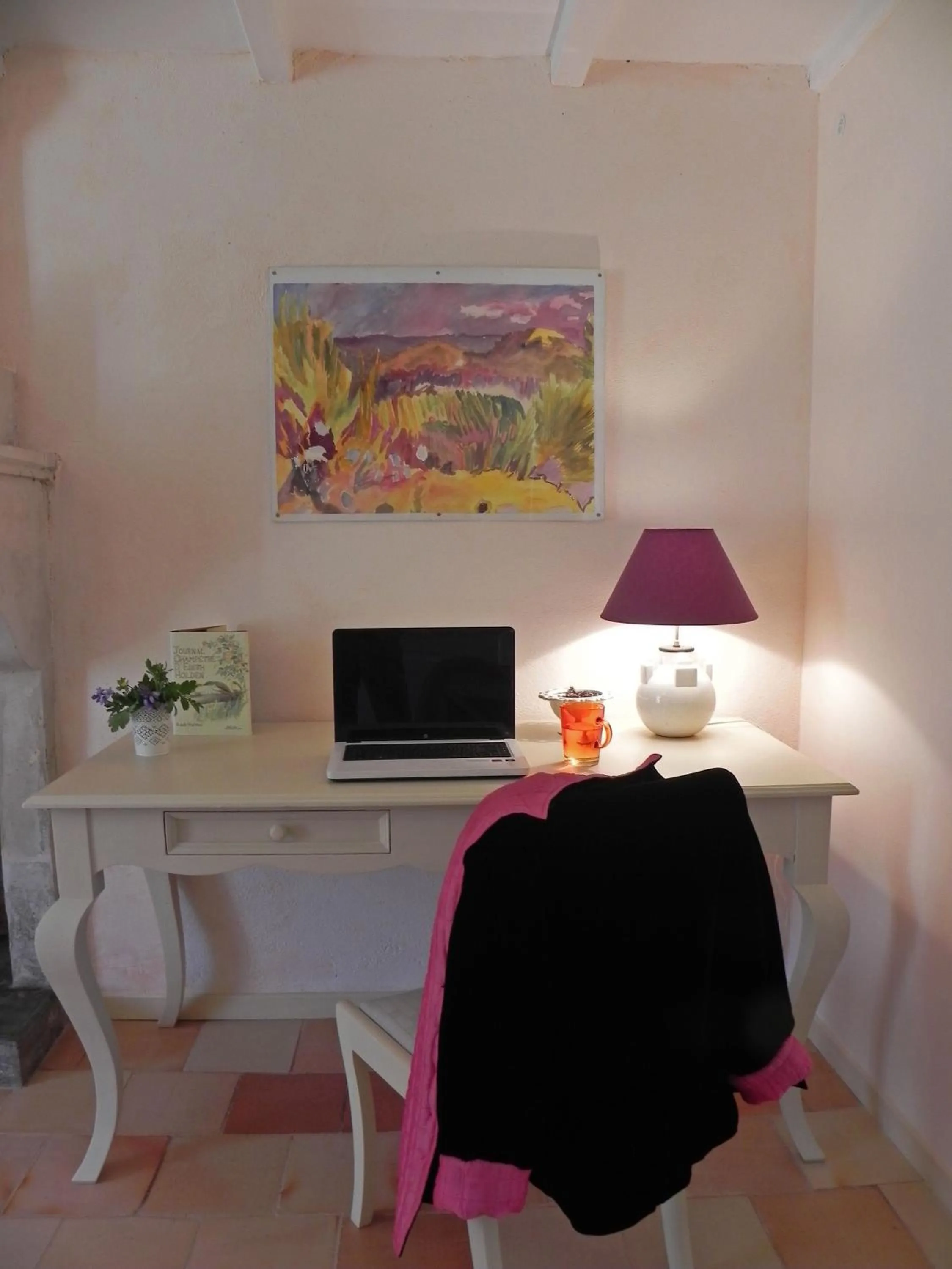 Decorative detail in Au Son du Jardin Poitevin