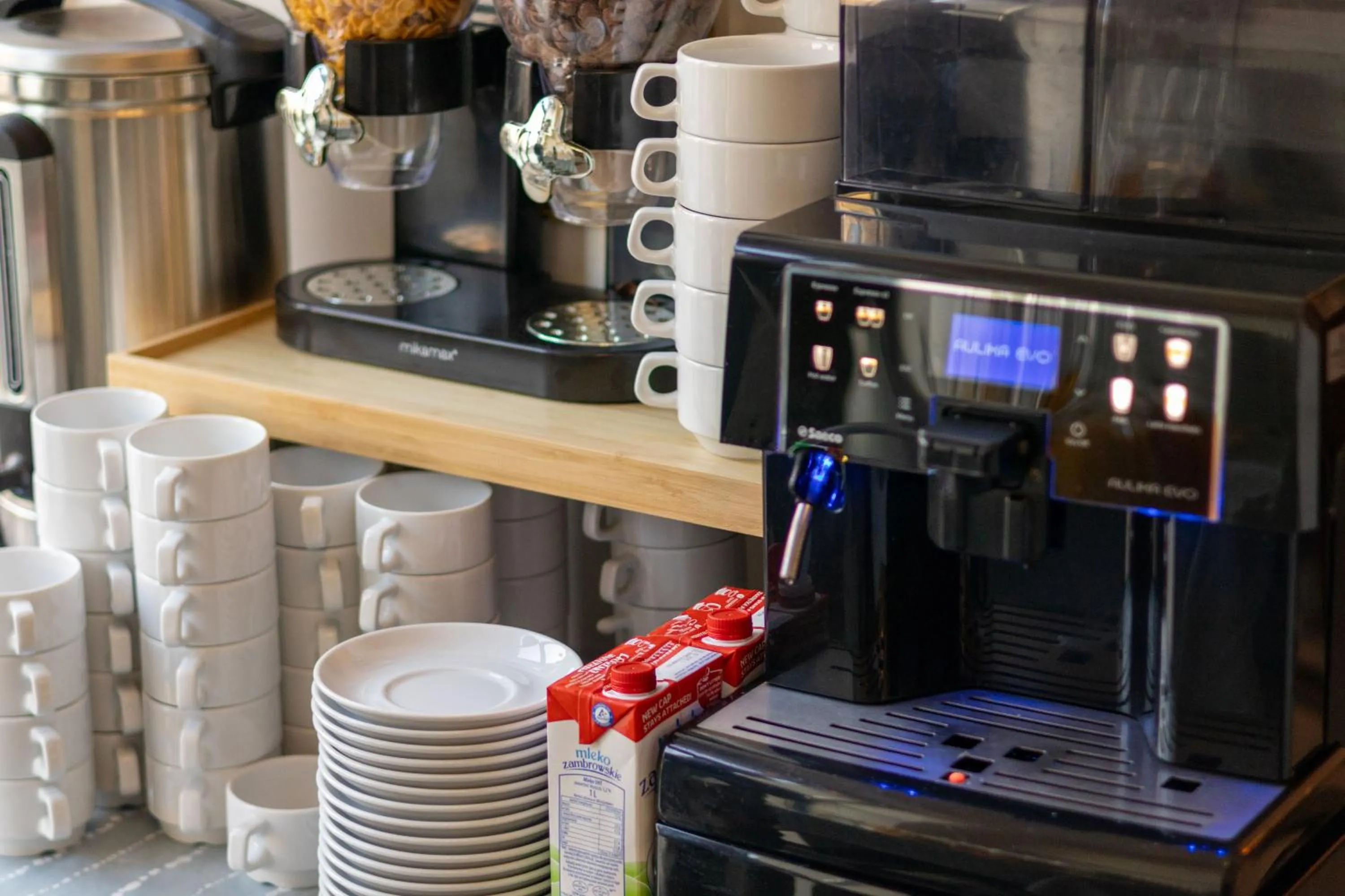 Restaurant/places to eat in Noclegi Stadion Bed & Breakfast