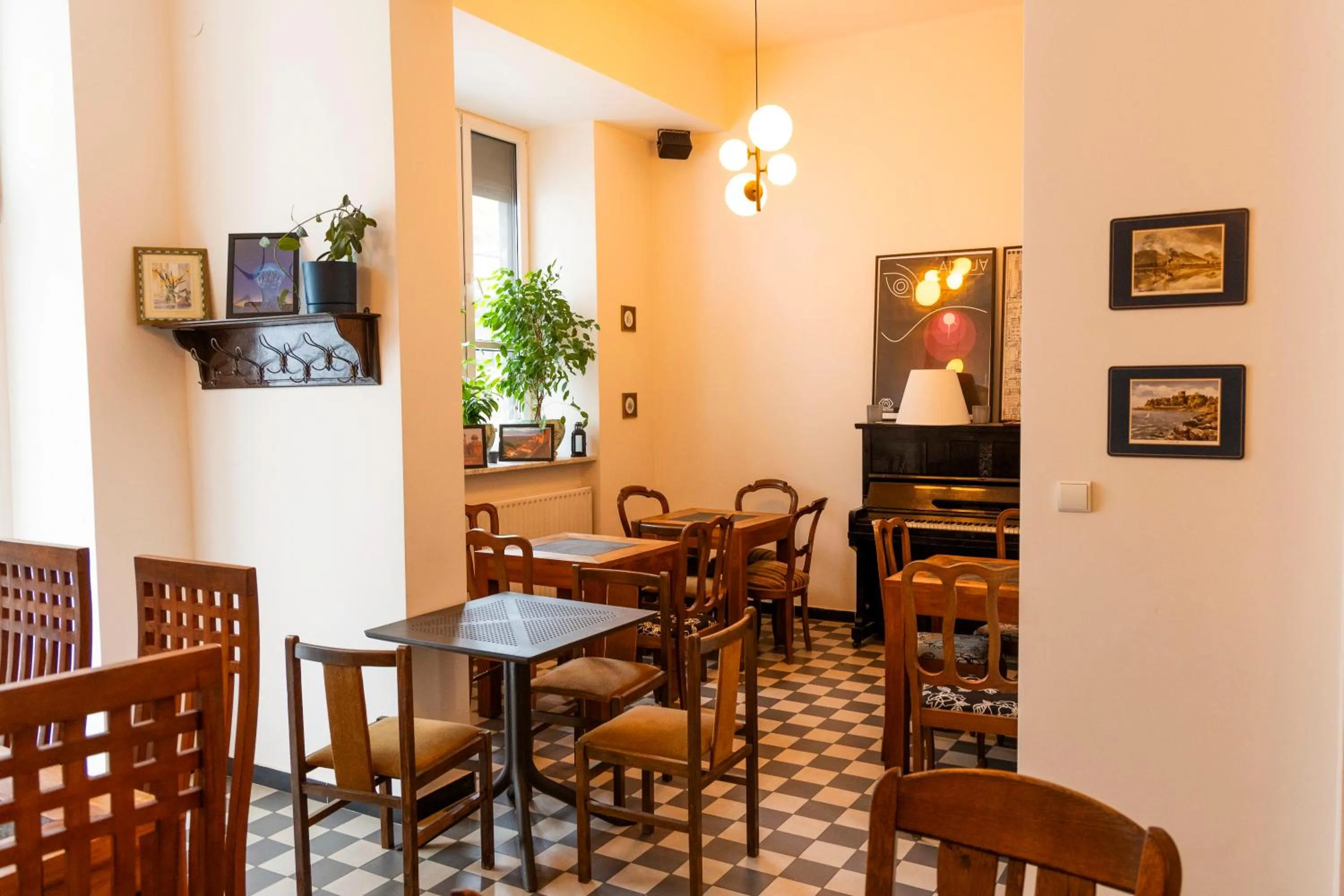 Restaurant/places to eat in Noclegi Stadion Bed & Breakfast