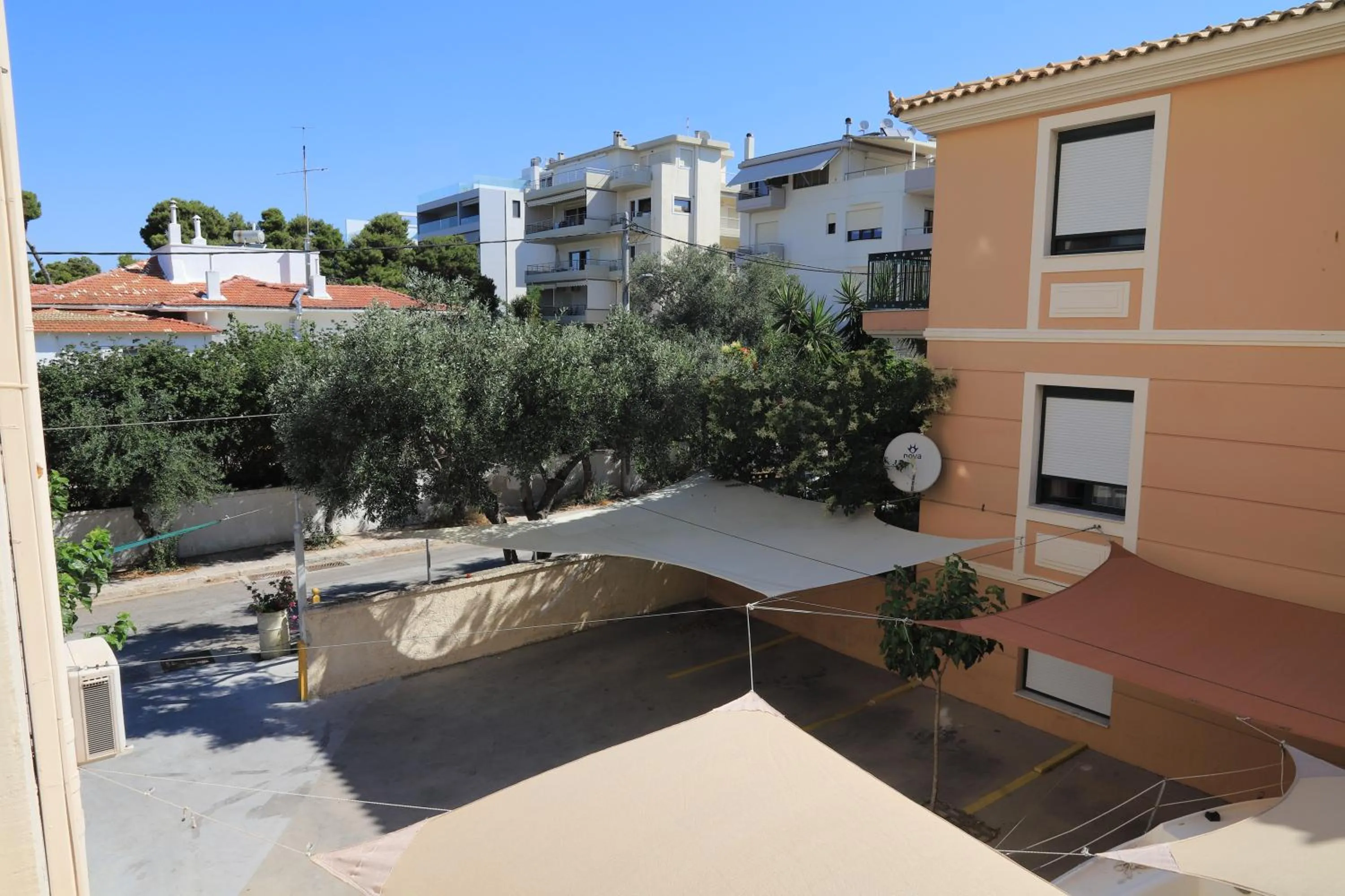 Parking in IKAROS Hotel ELLINIKO