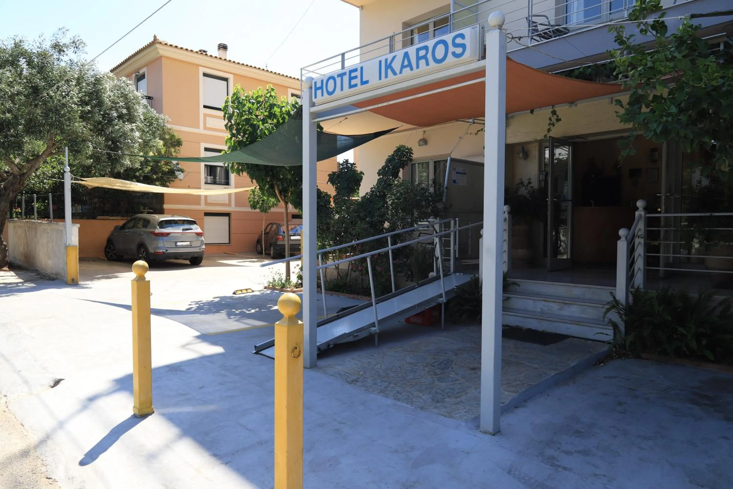 Parking in IKAROS Hotel ELLINIKO