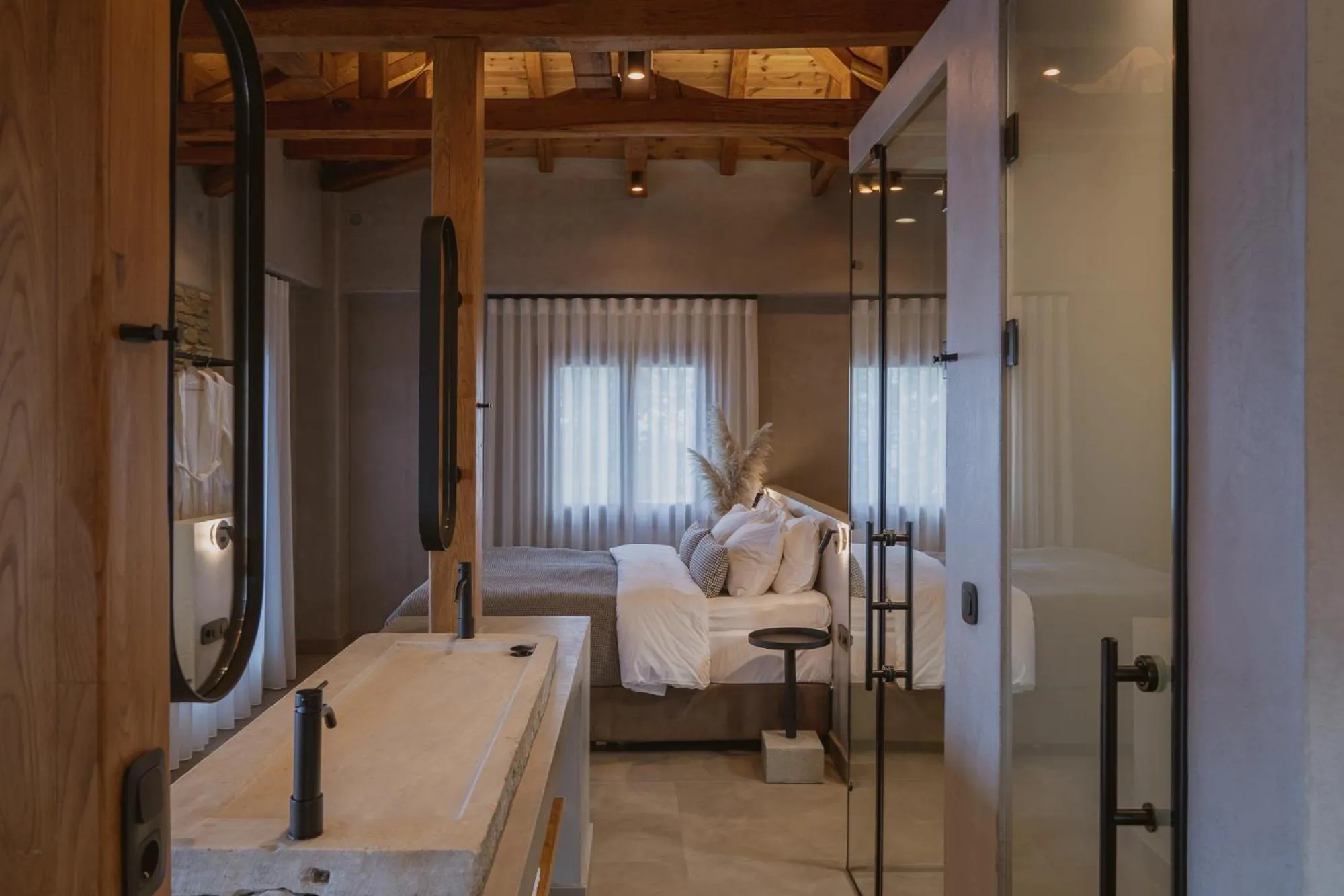 Bathroom, Bed in Adama