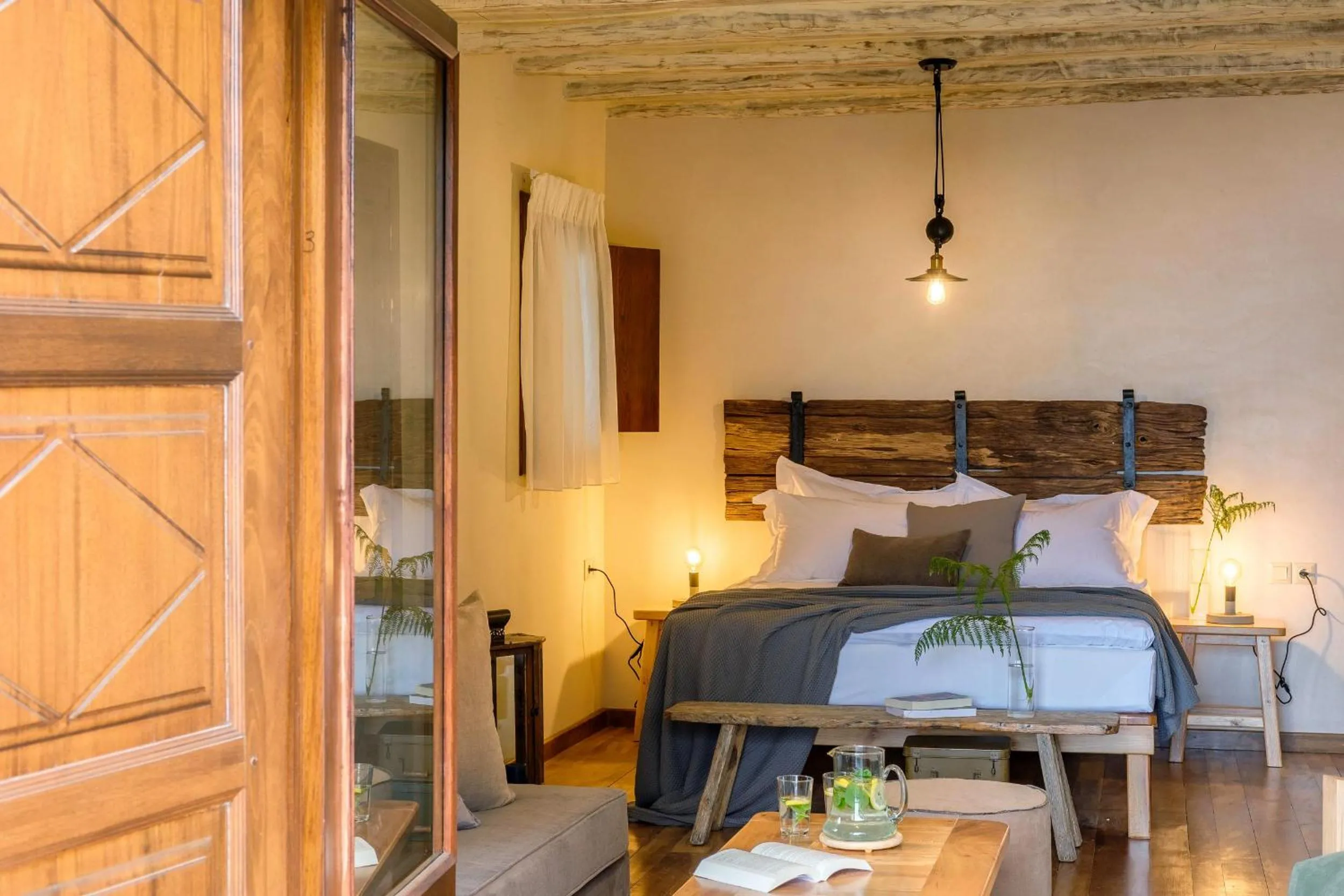Seating area, Bed in Adama