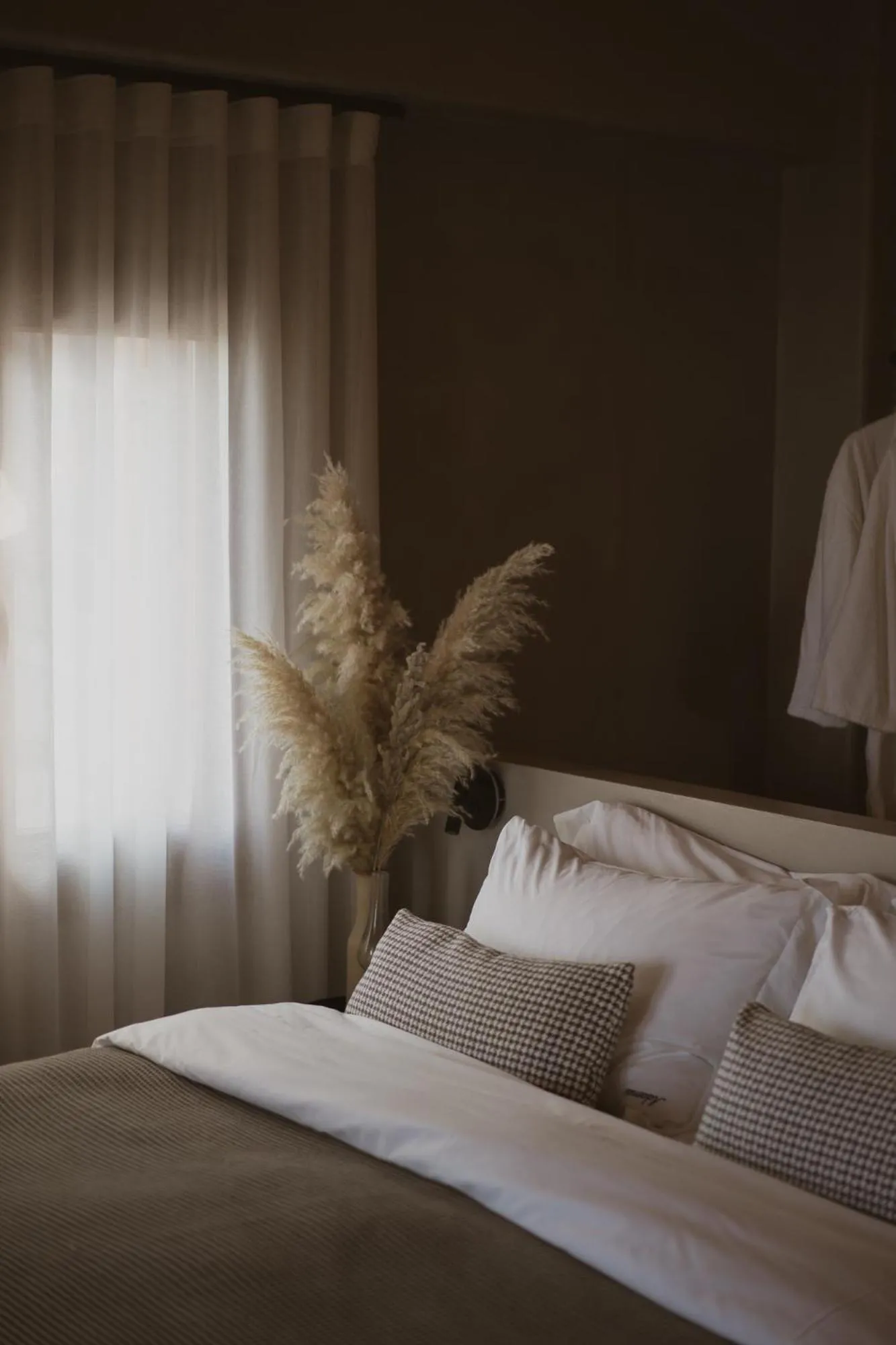 Bed in Adama