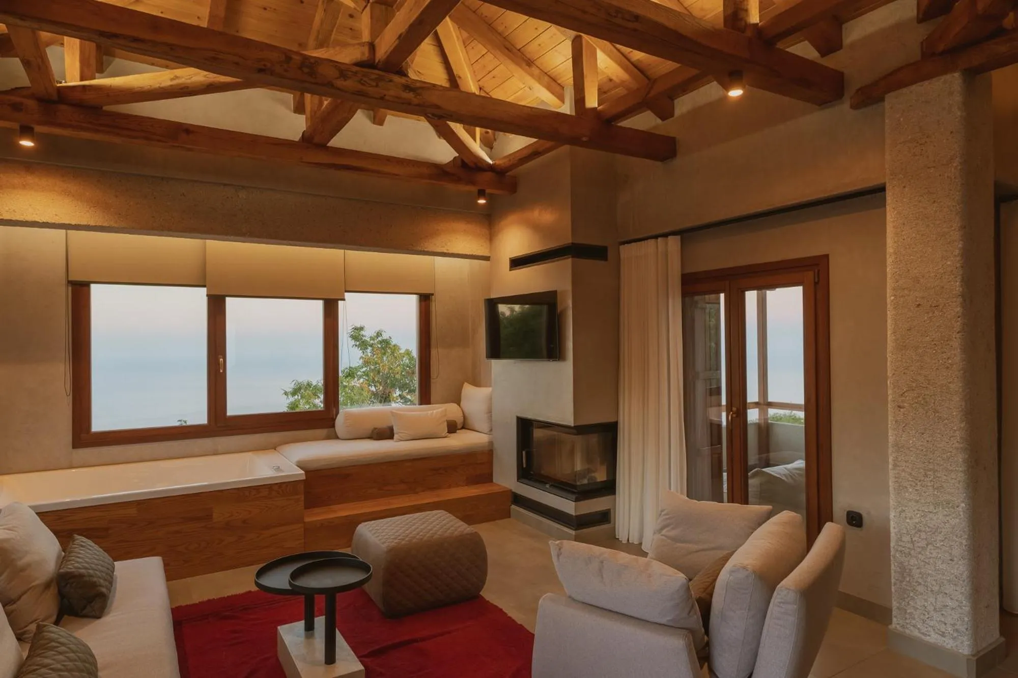 Photo of the whole room, Bed in Adama