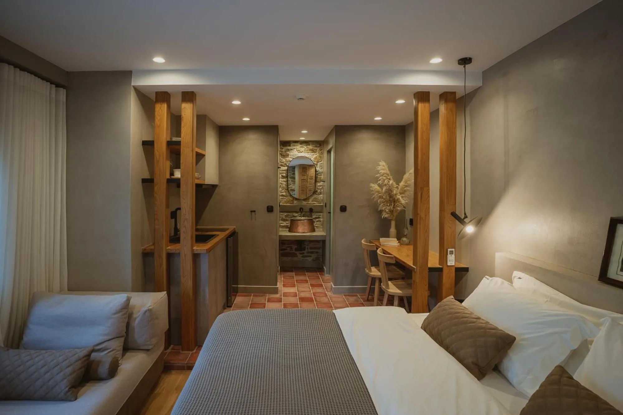 Bedroom, Bed in Adama