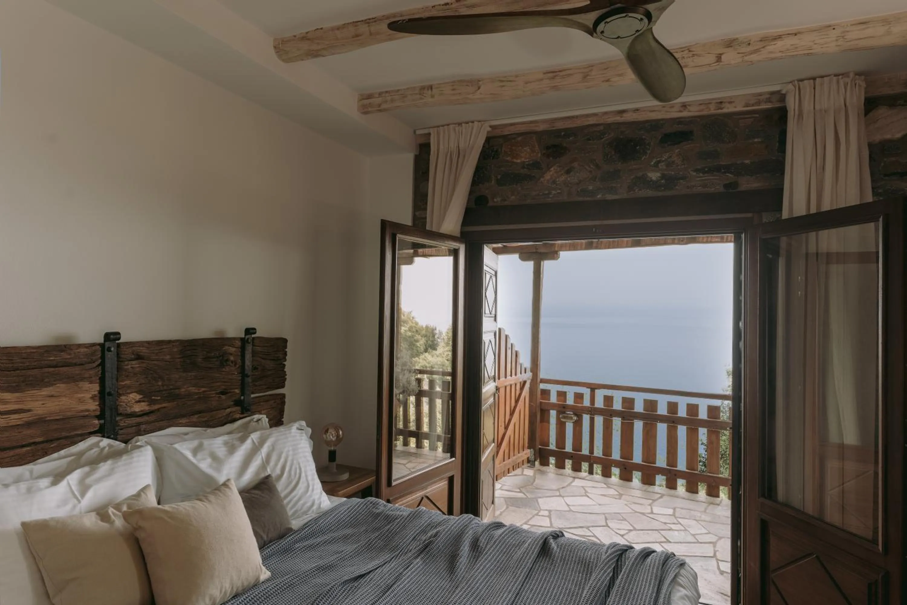 Bedroom, Bed in Adama