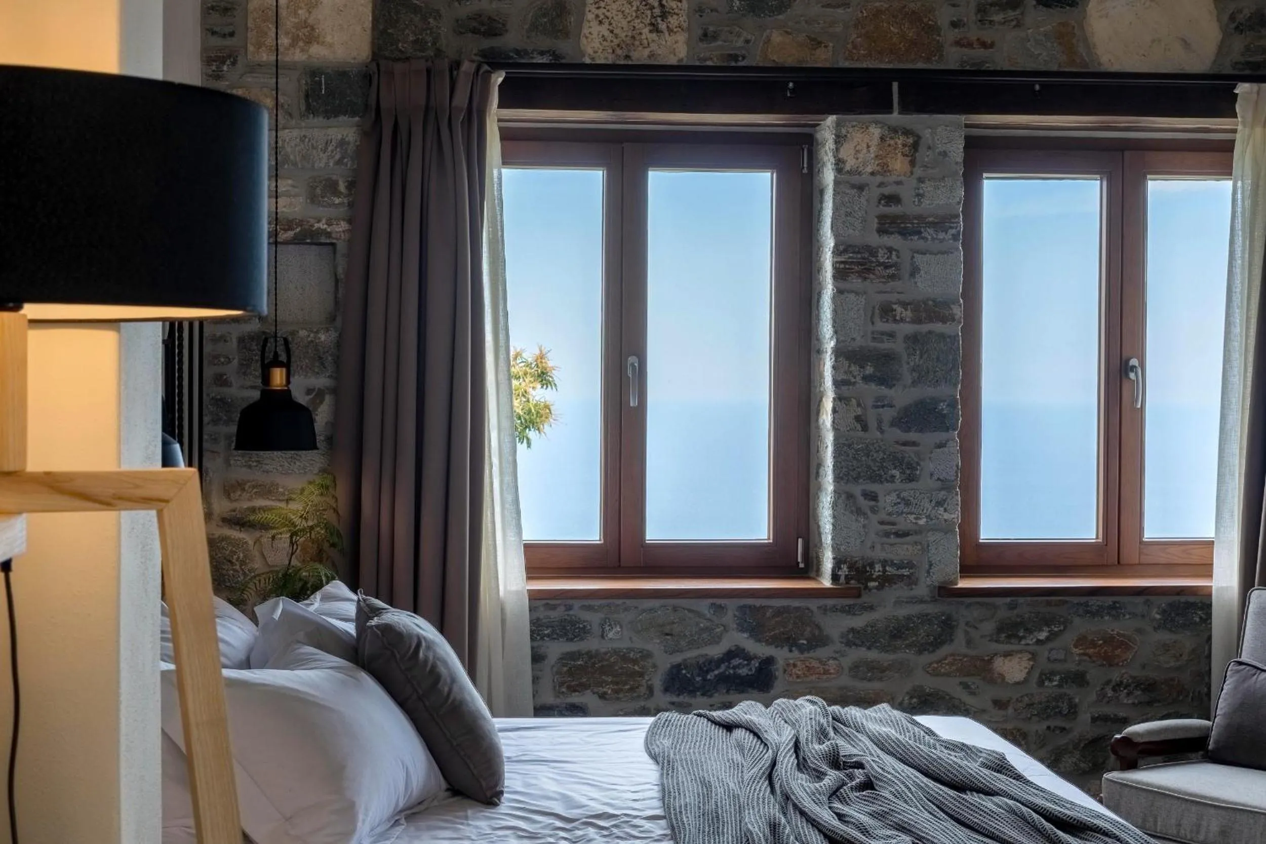Bedroom in Adama