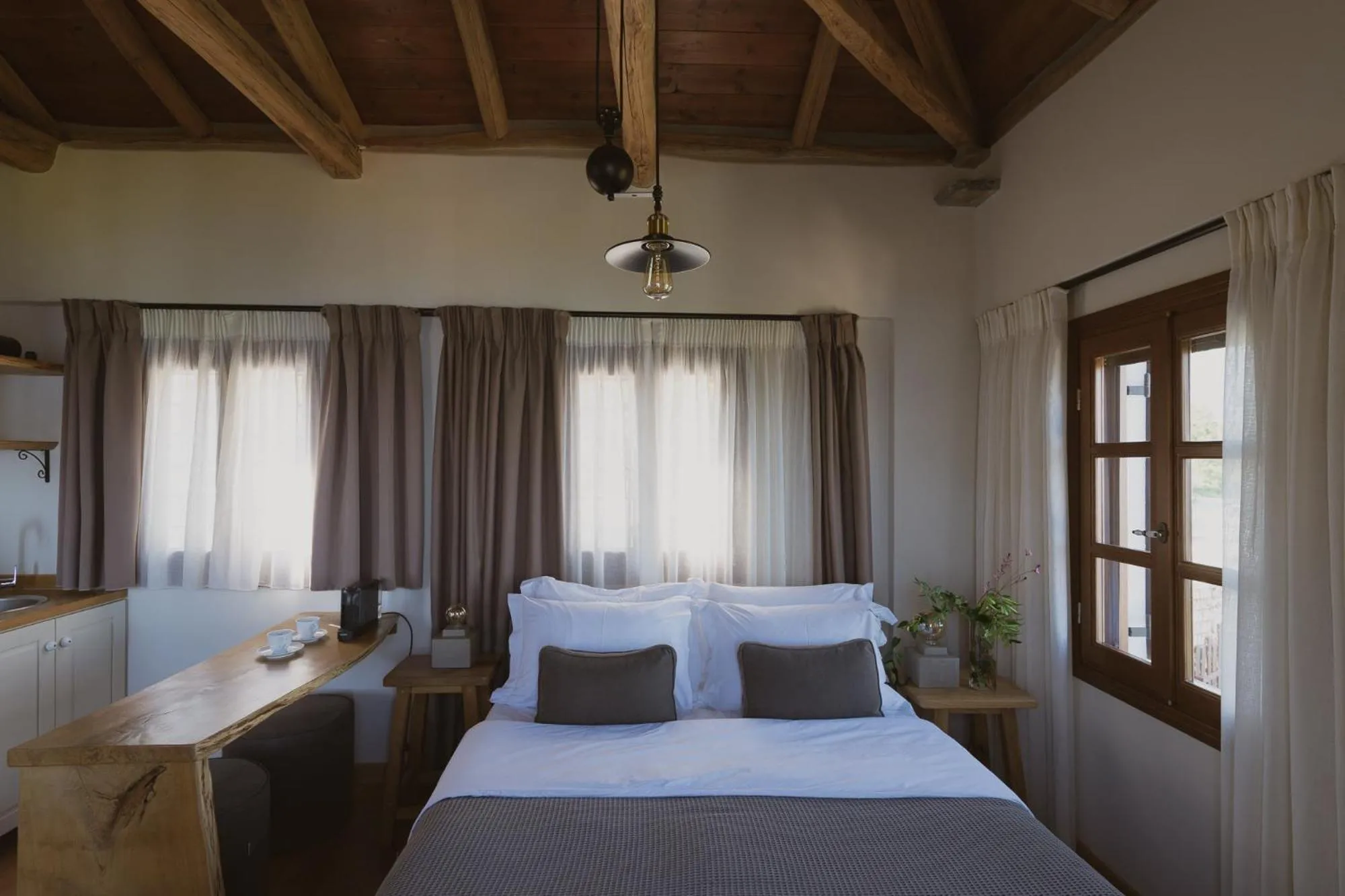 Bed in Adama
