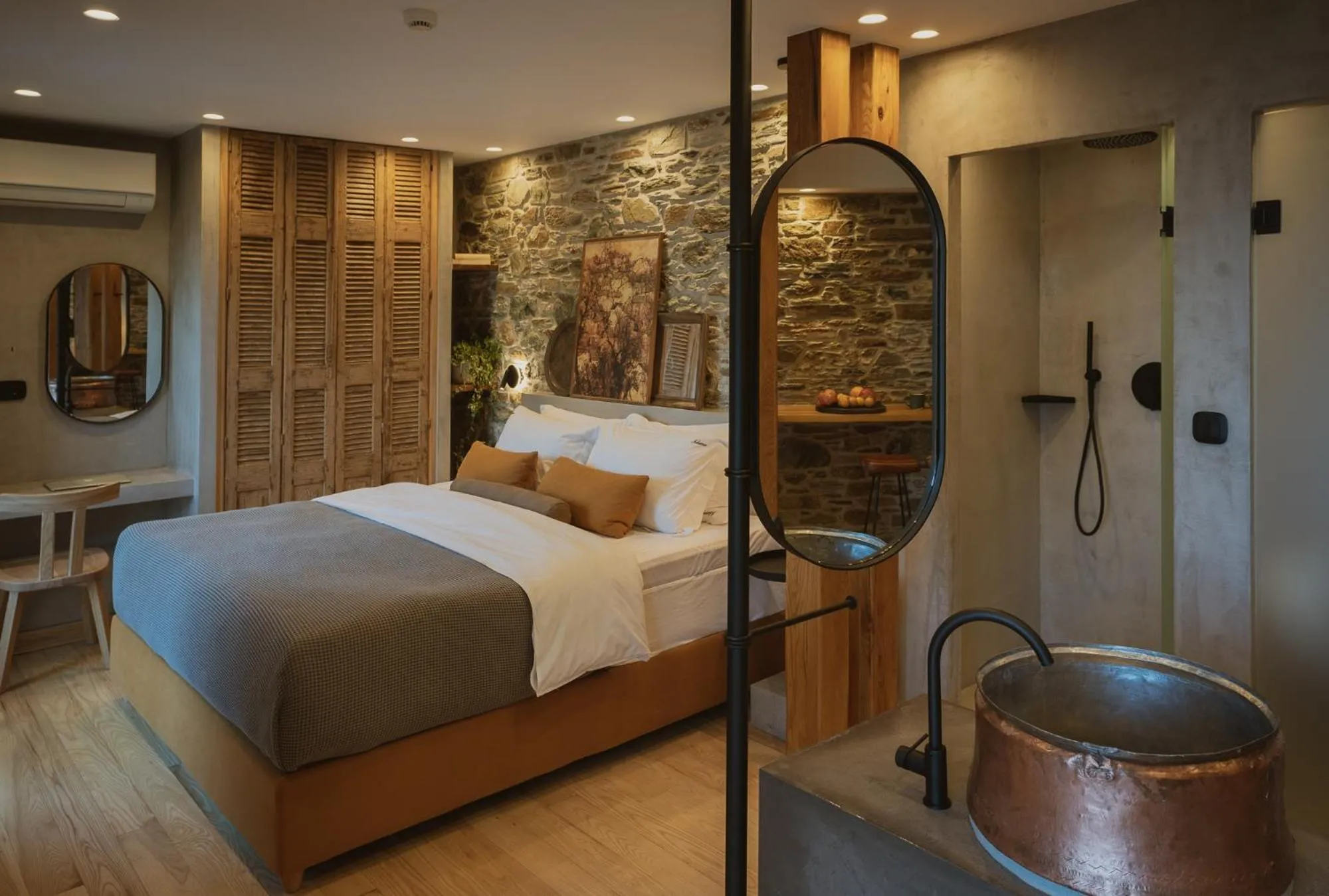 Bed in Adama