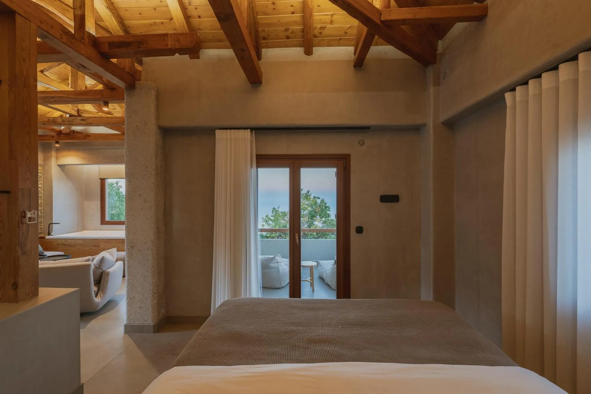Bedroom, Bed in Adama