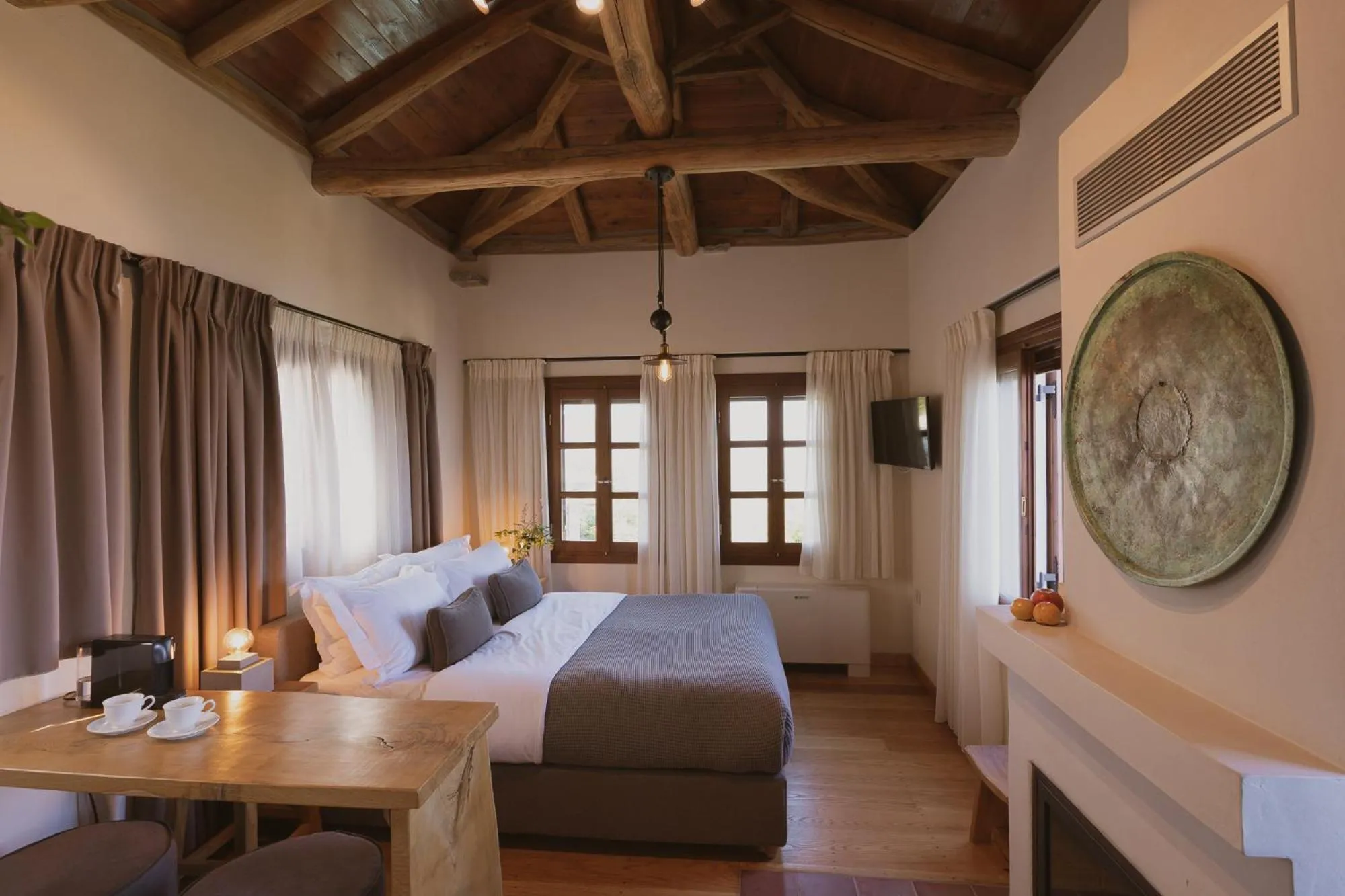 Bedroom, Bed in Adama