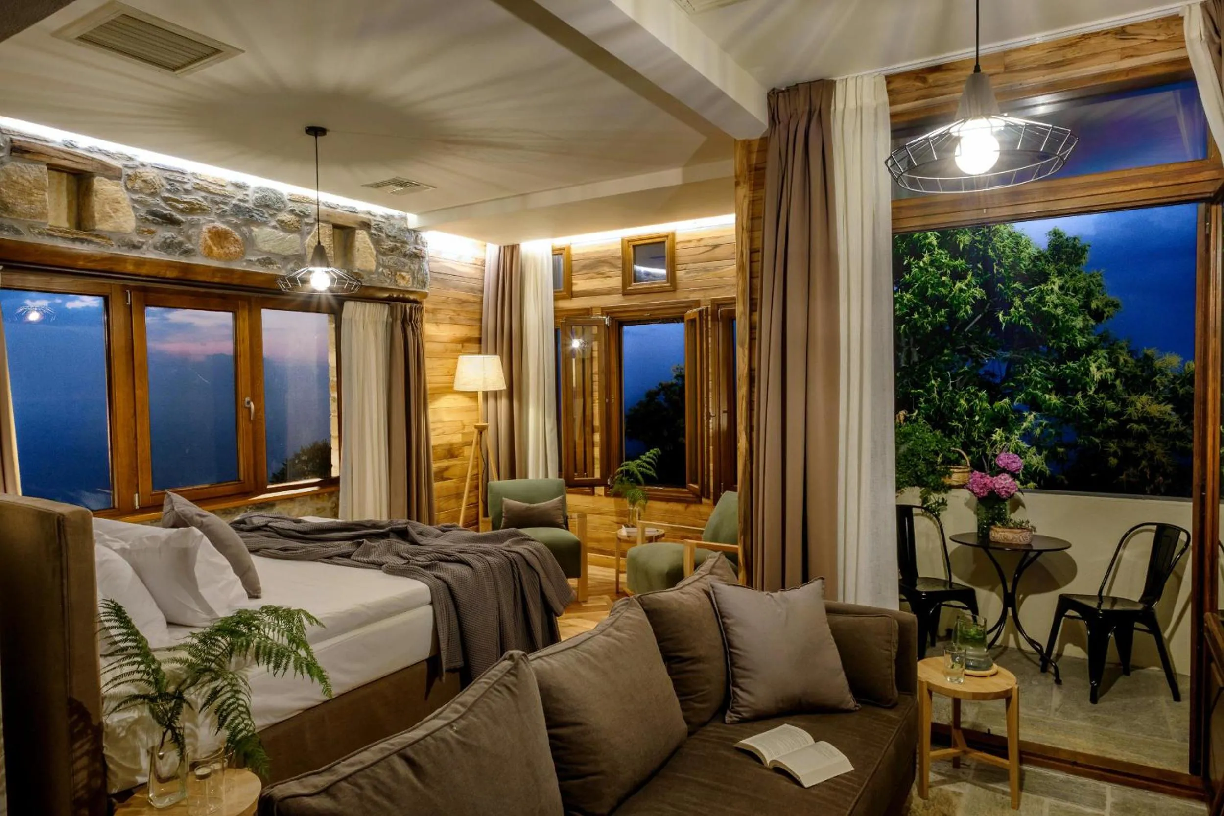 Bedroom in Adama