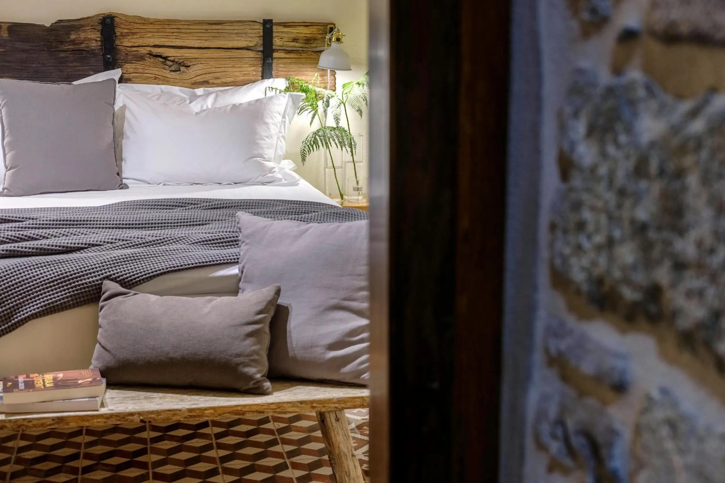 Decorative detail, Bed in Adama