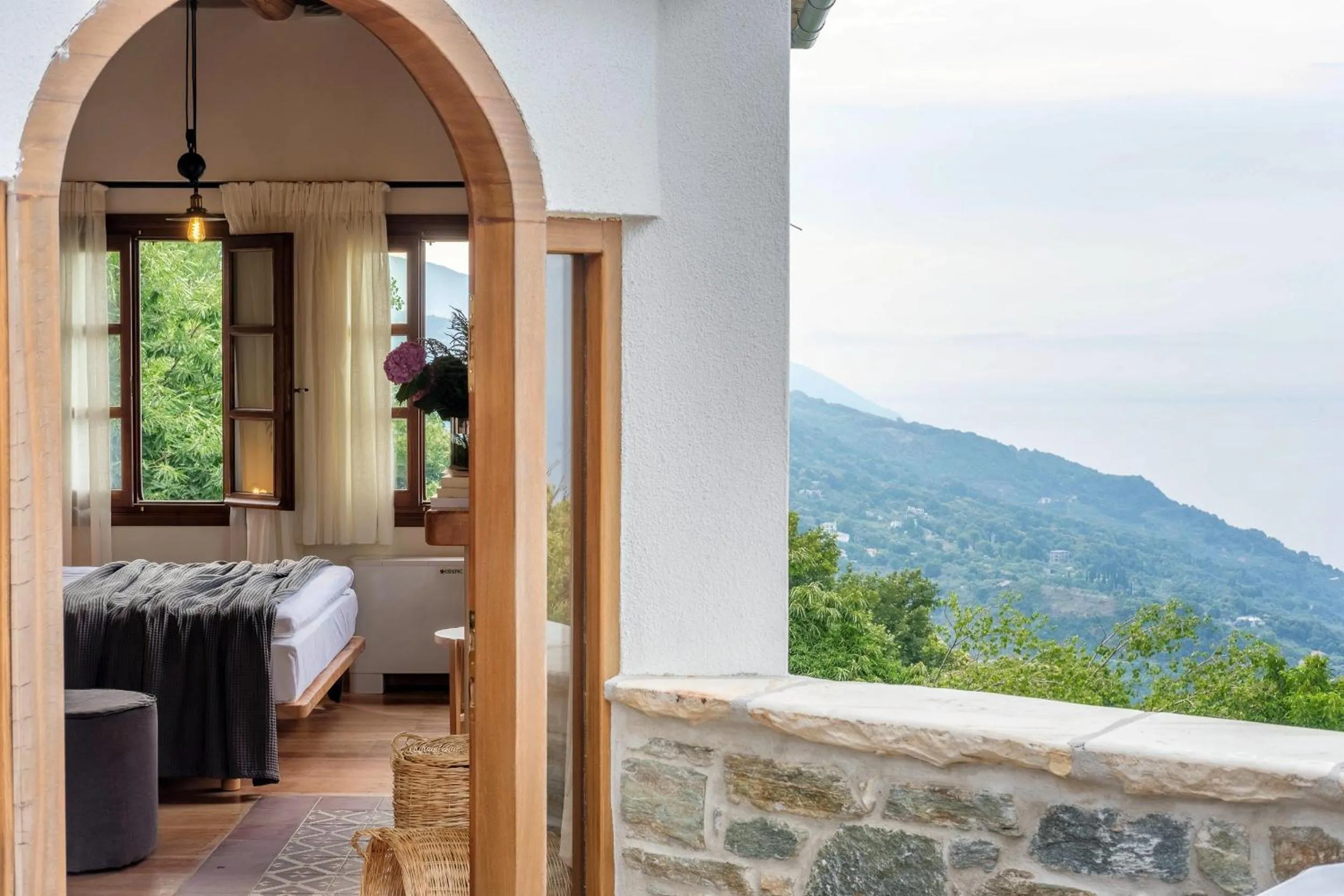 Bedroom, Bed in Adama