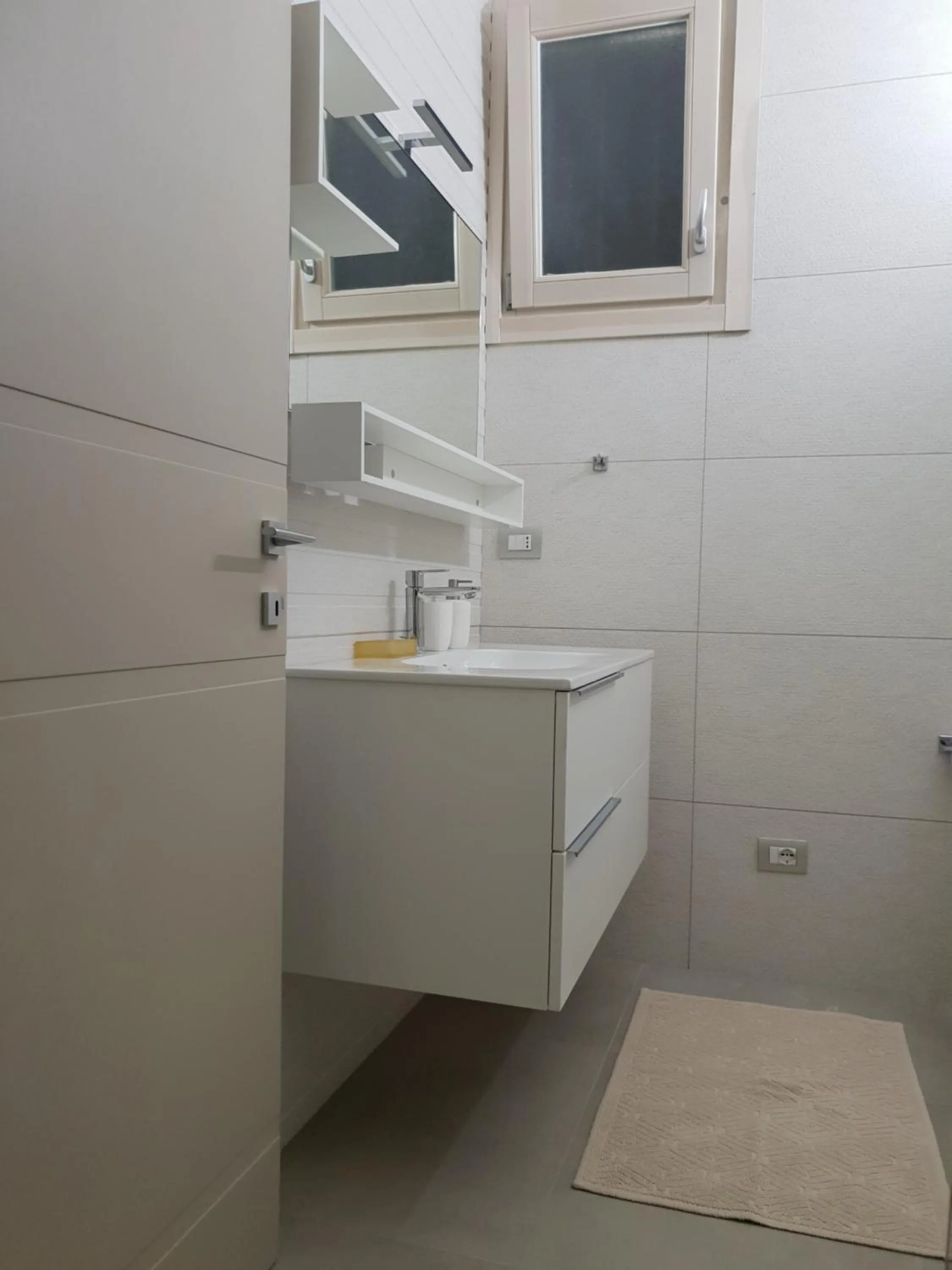 Sirmione Park View Luxury Apartments