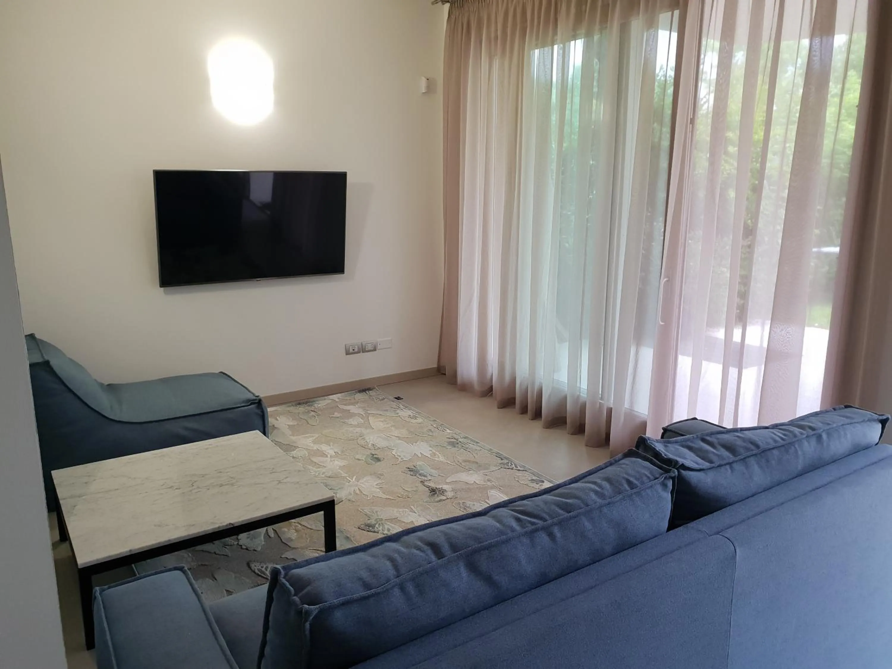 Sirmione Park View Luxury Apartments