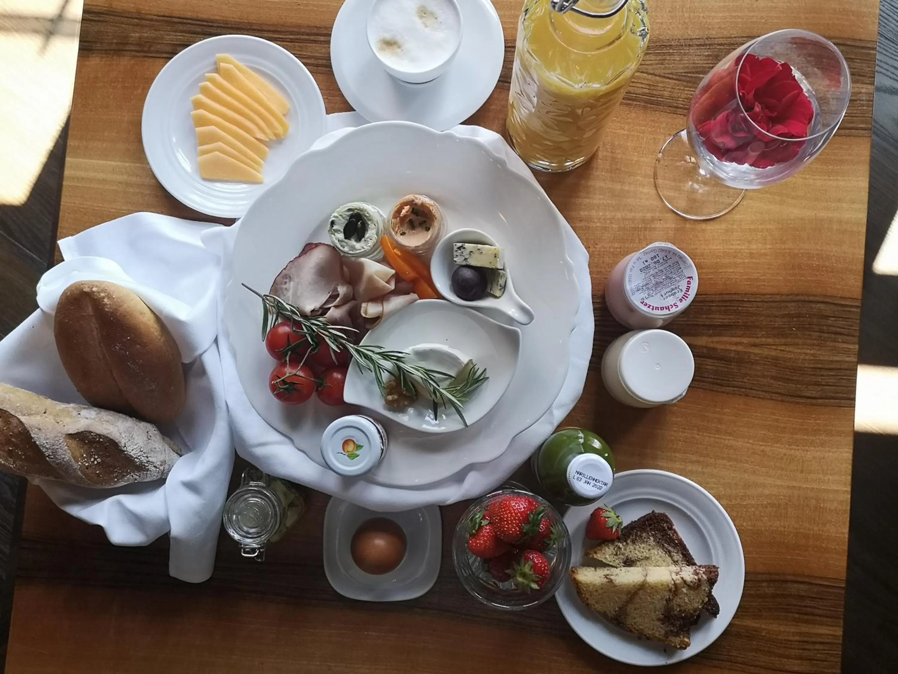 Buffet breakfast in KIRCHENWIRT an der Weinstrasse - Boutique Hotel