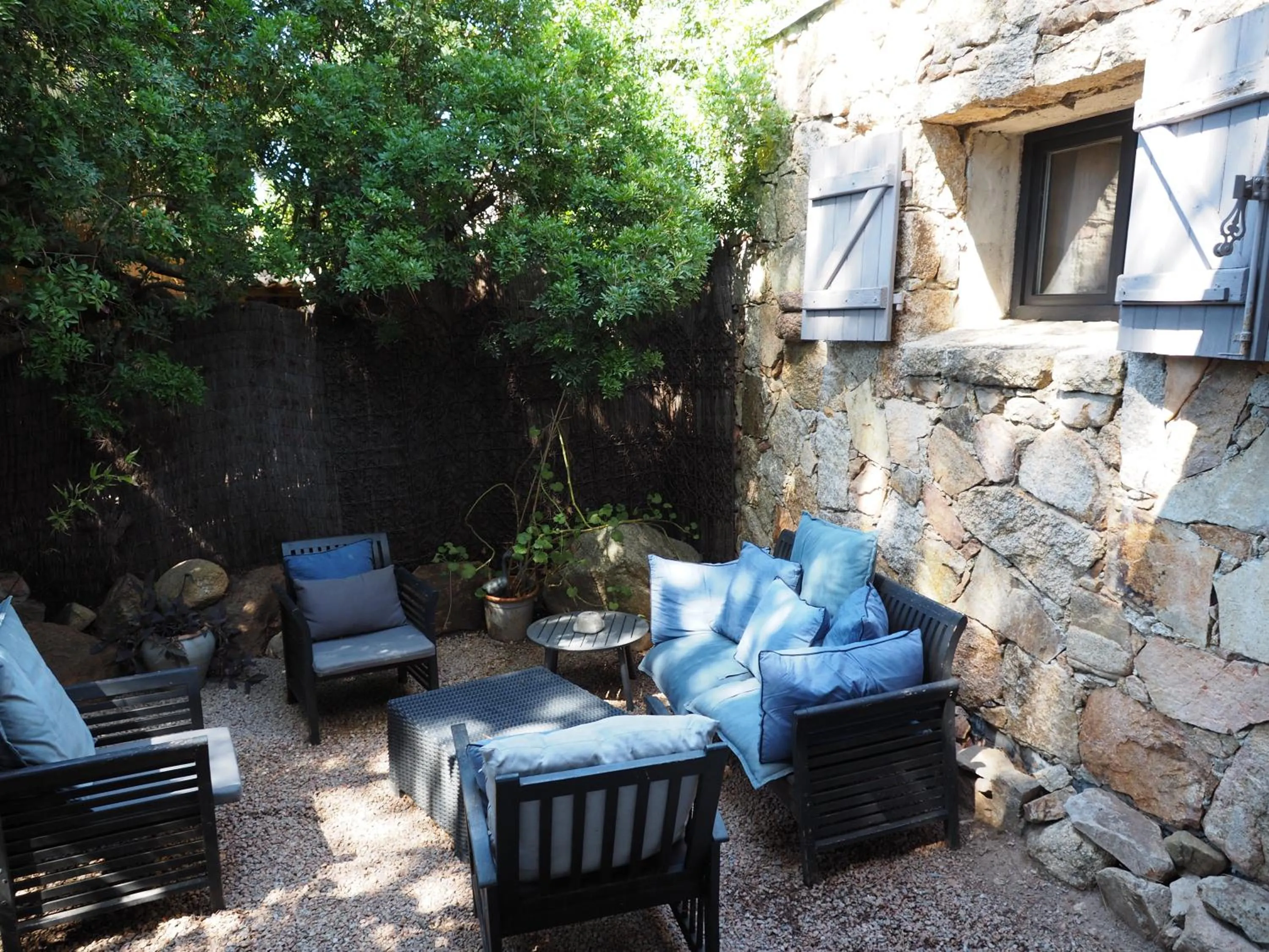 Garden in Maranatha, front de mer avec plage