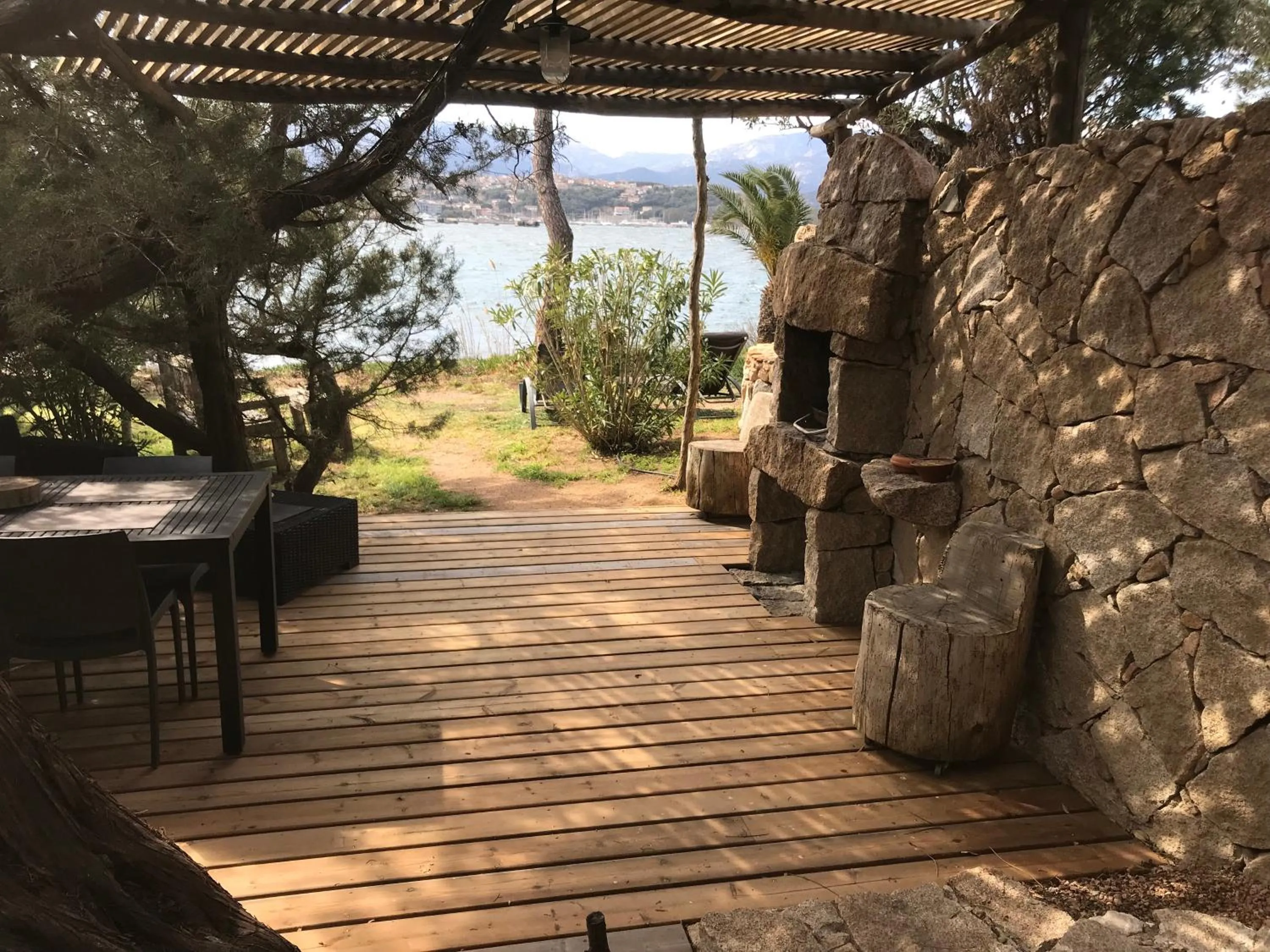 Patio in Maranatha, front de mer avec plage