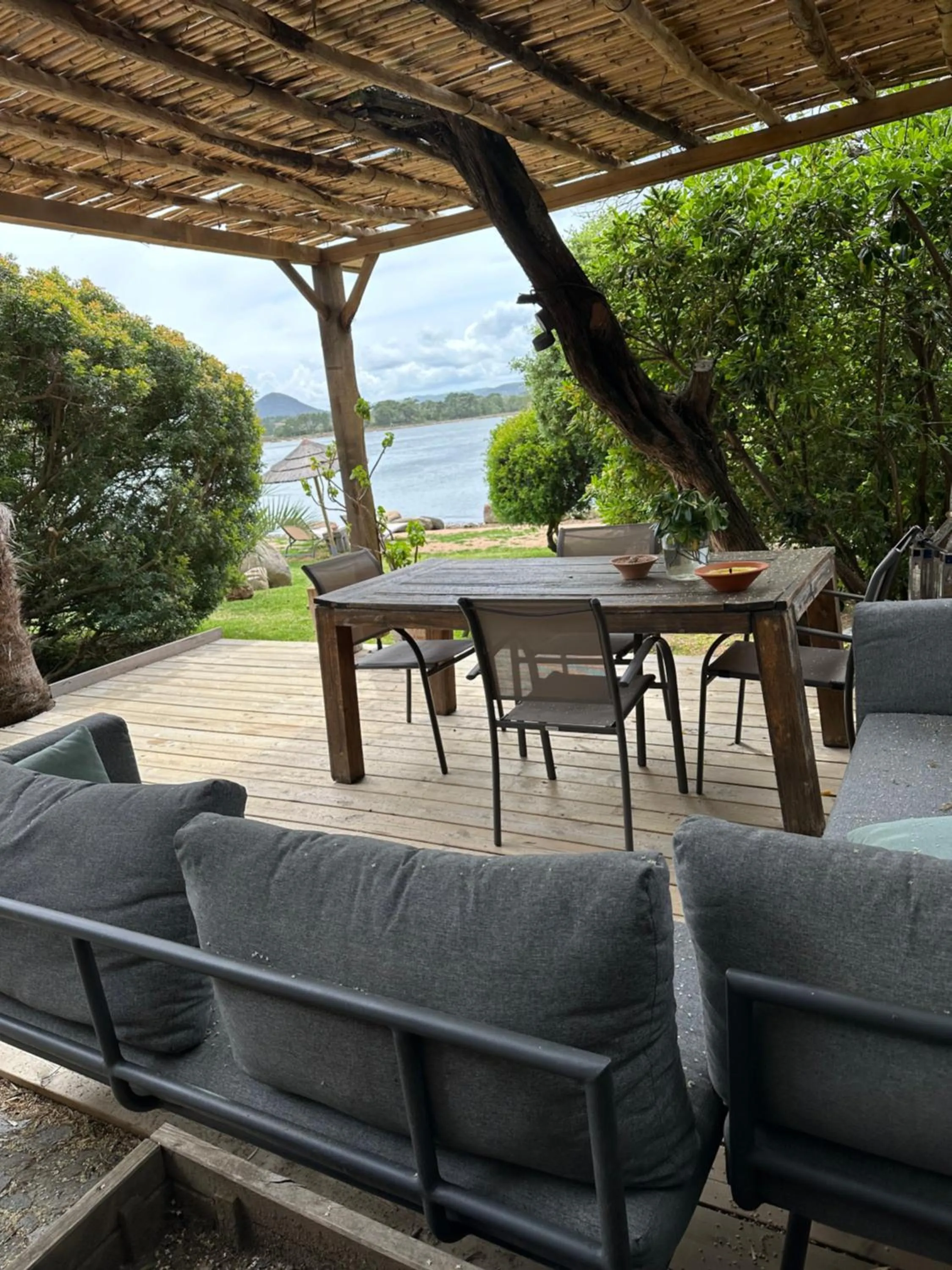 Balcony/Terrace in Maranatha, front de mer avec plage