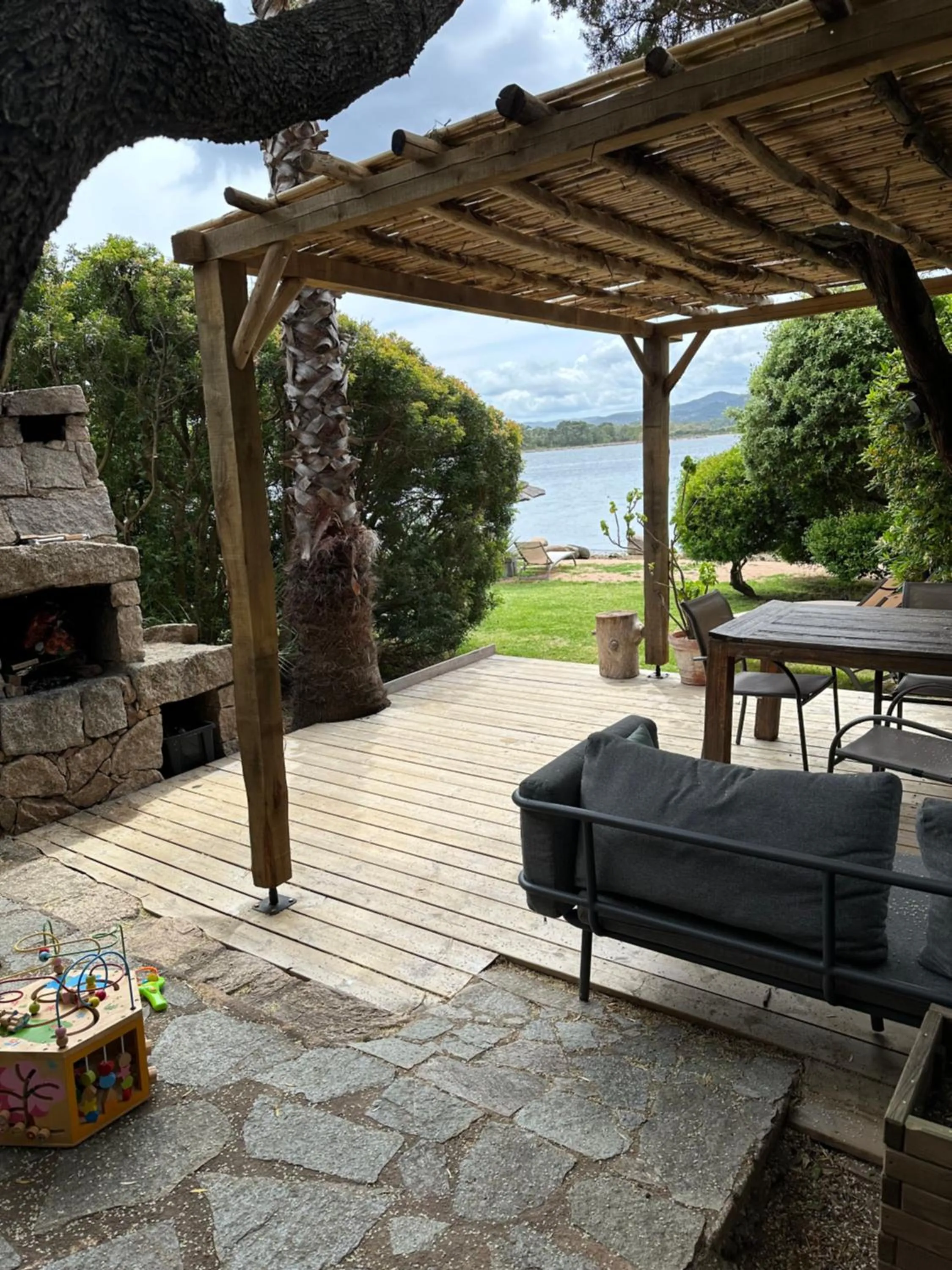 Balcony/Terrace in Maranatha, front de mer avec plage