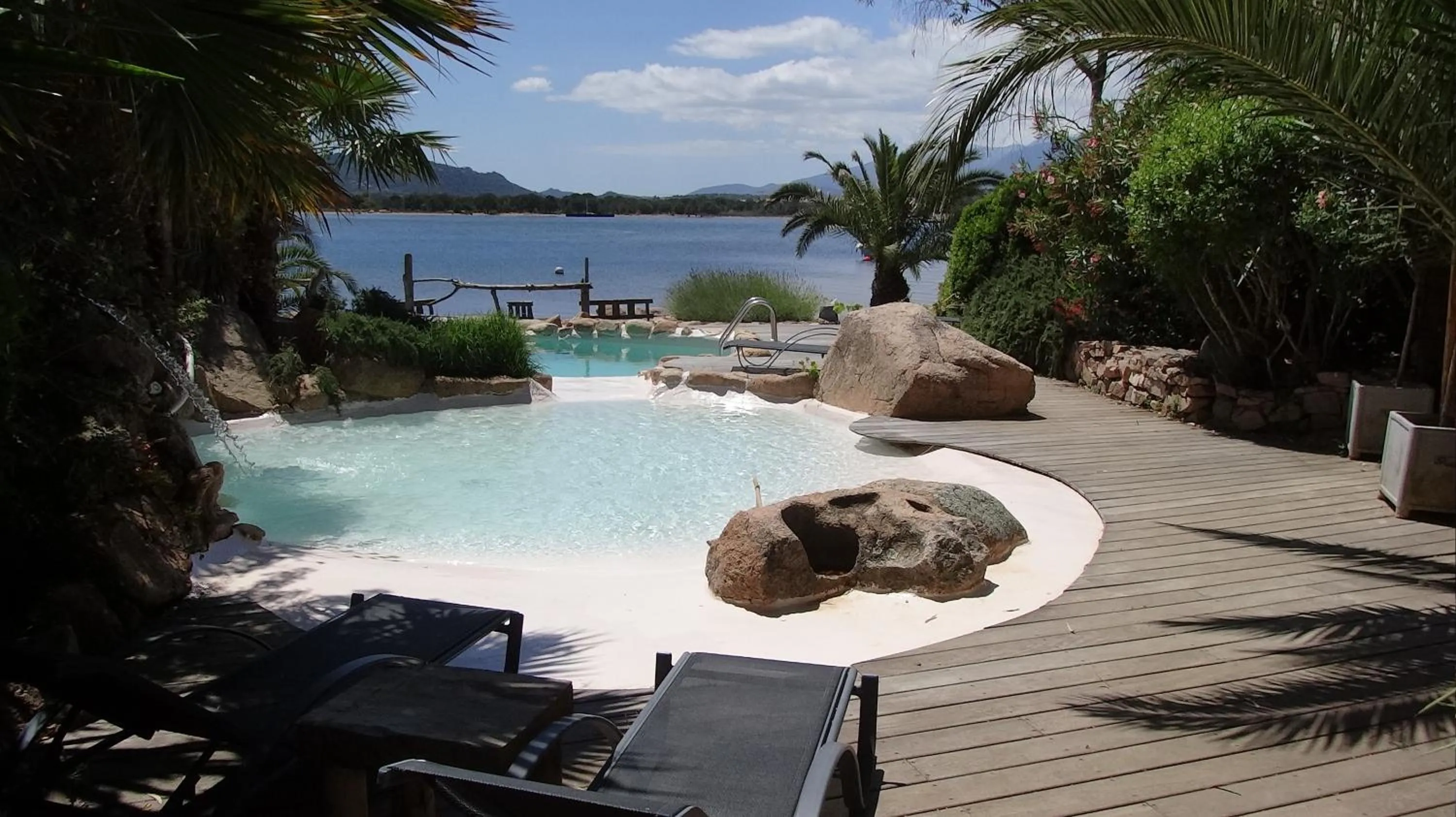 Patio in Maranatha, front de mer avec plage