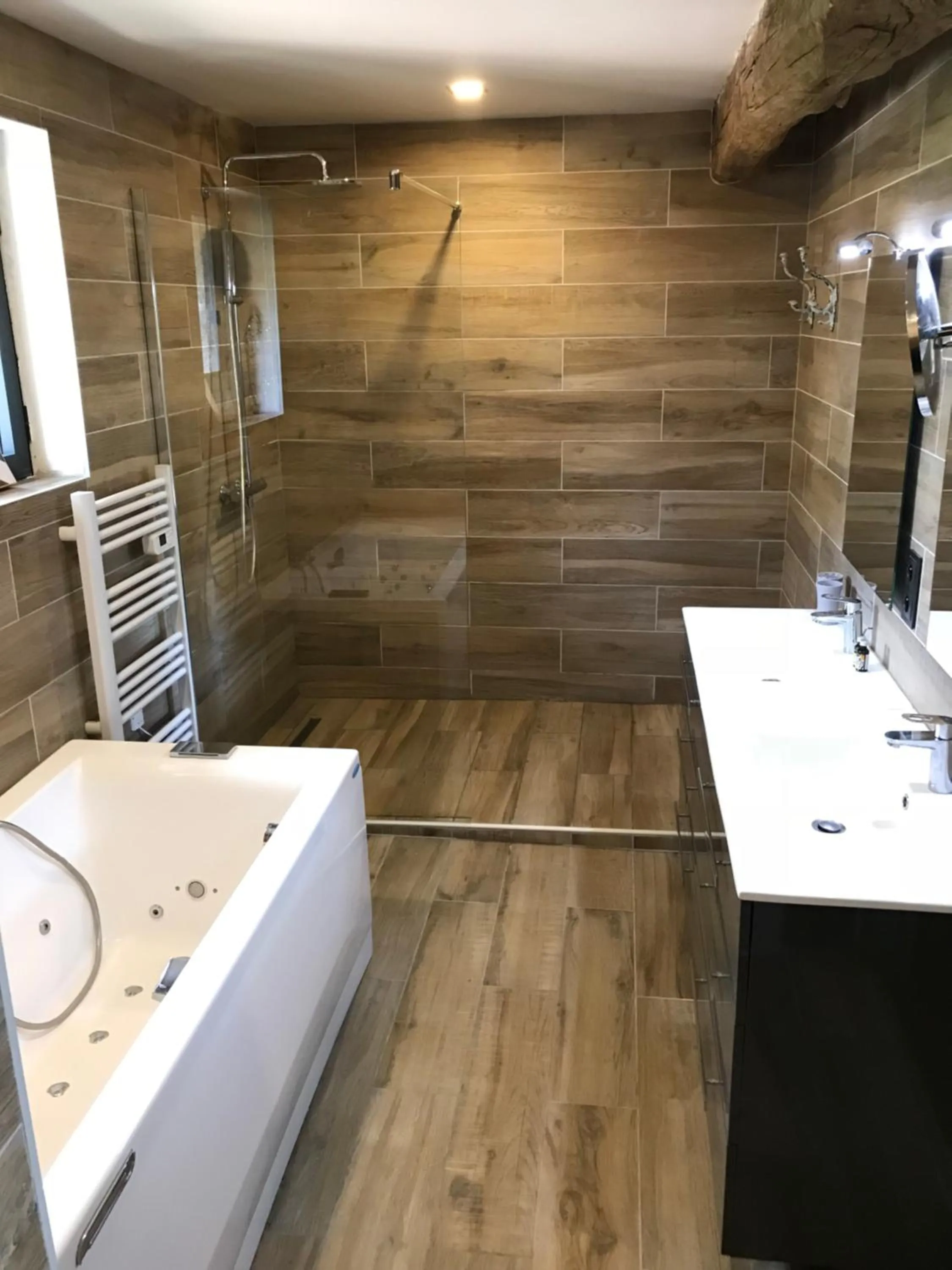 Shower in Maranatha, front de mer avec plage