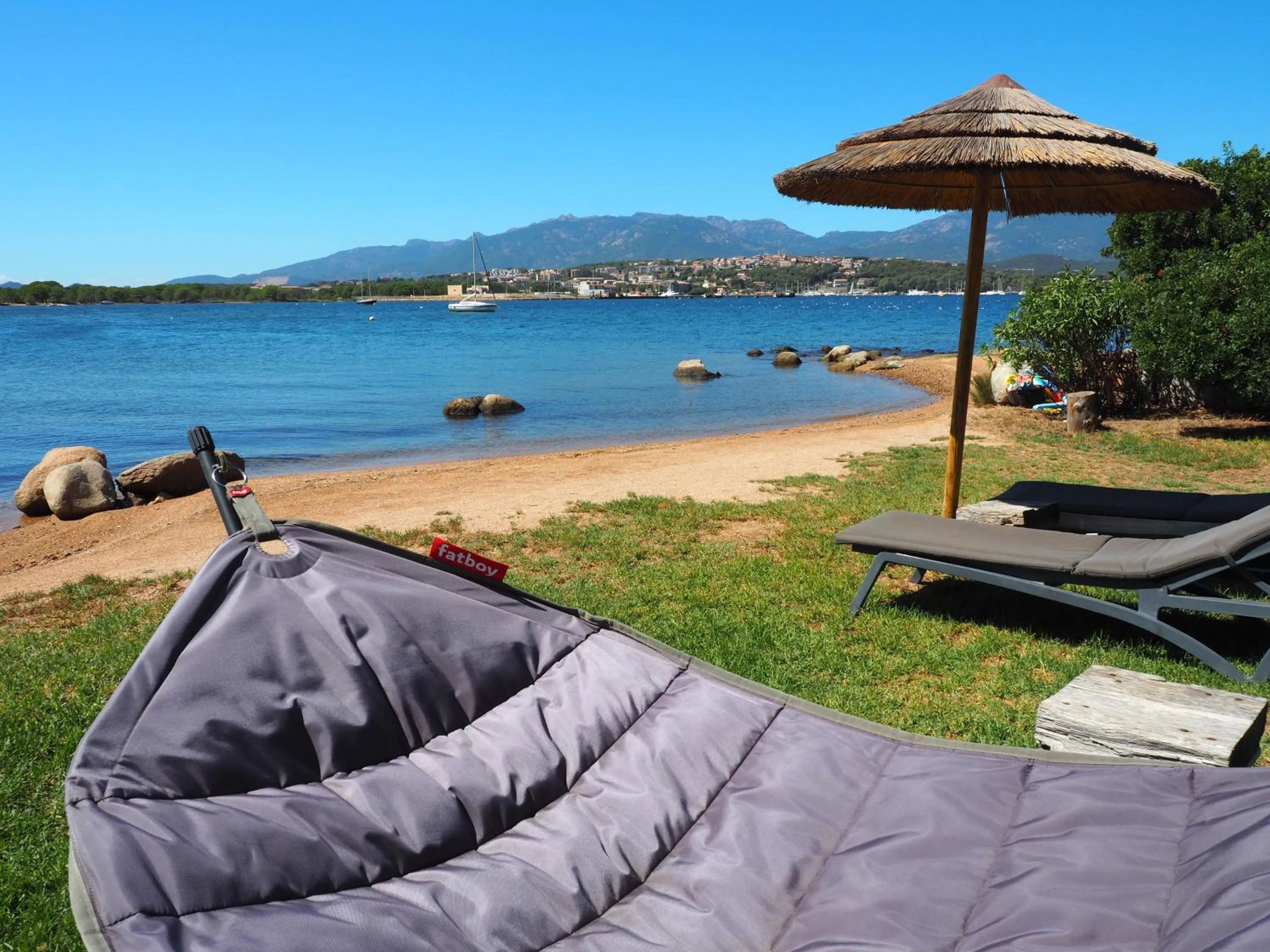 Beach in Maranatha, front de mer avec plage