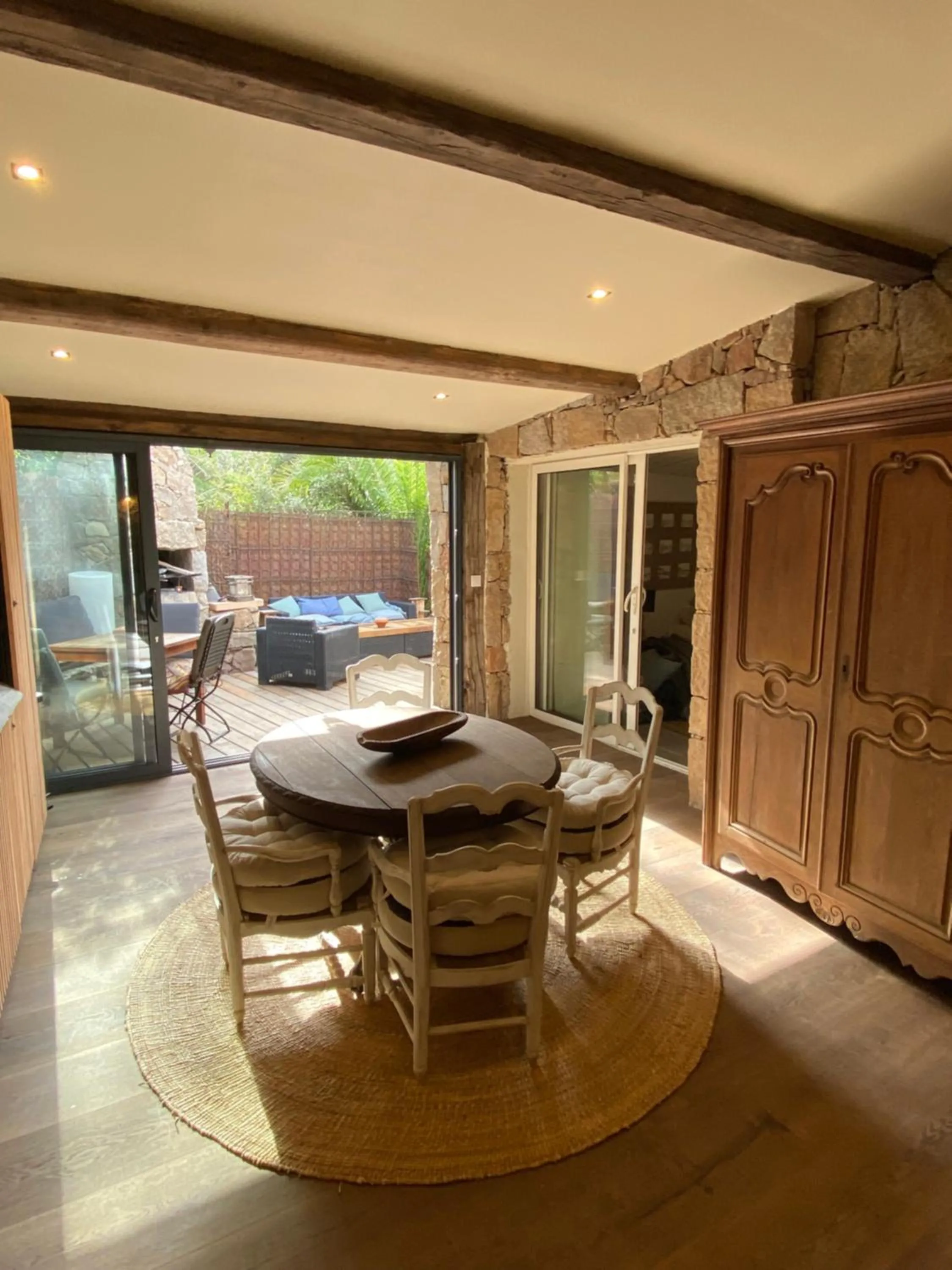 Living room in Maranatha, front de mer avec plage