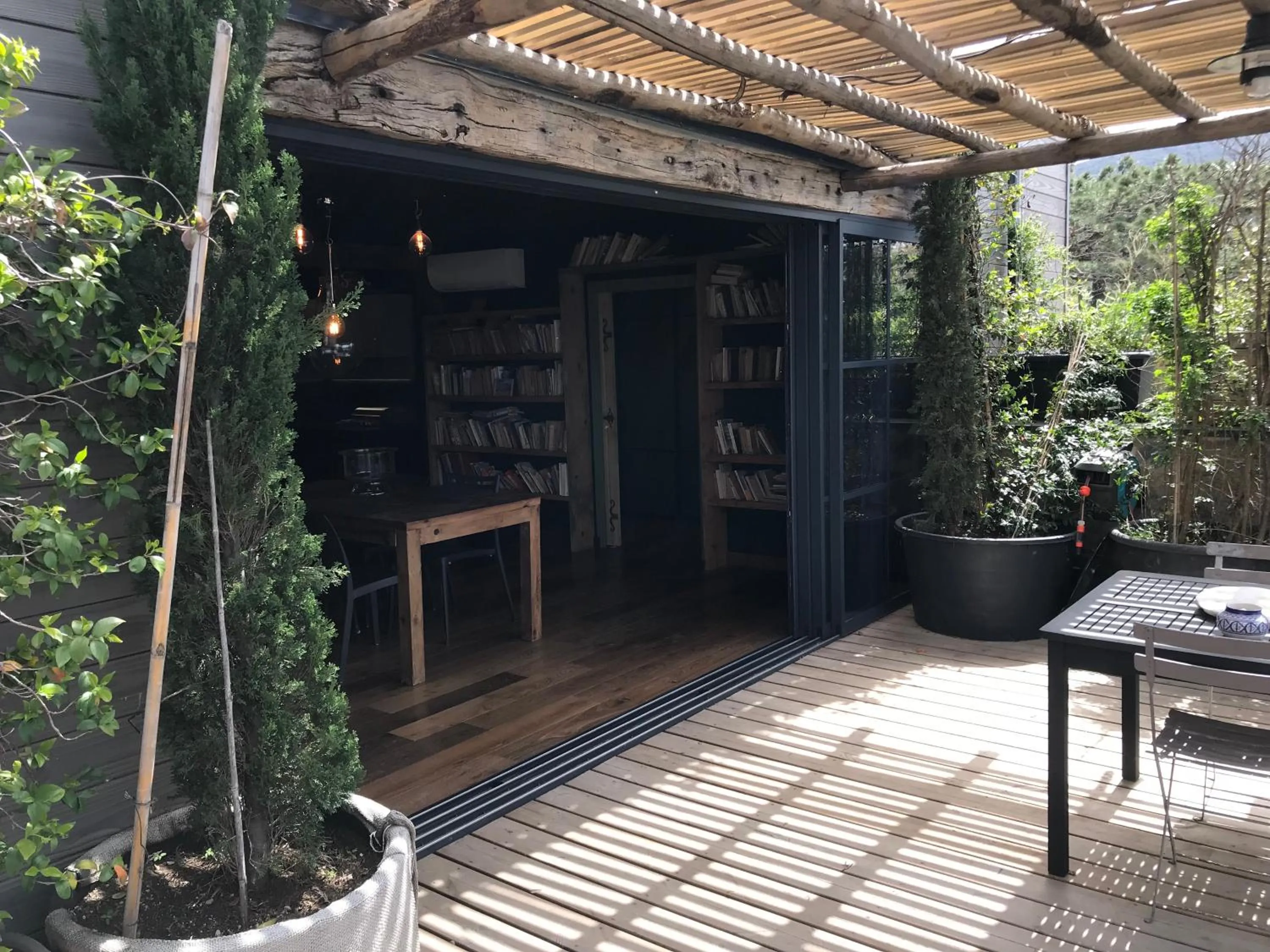 Patio in Maranatha, front de mer avec plage