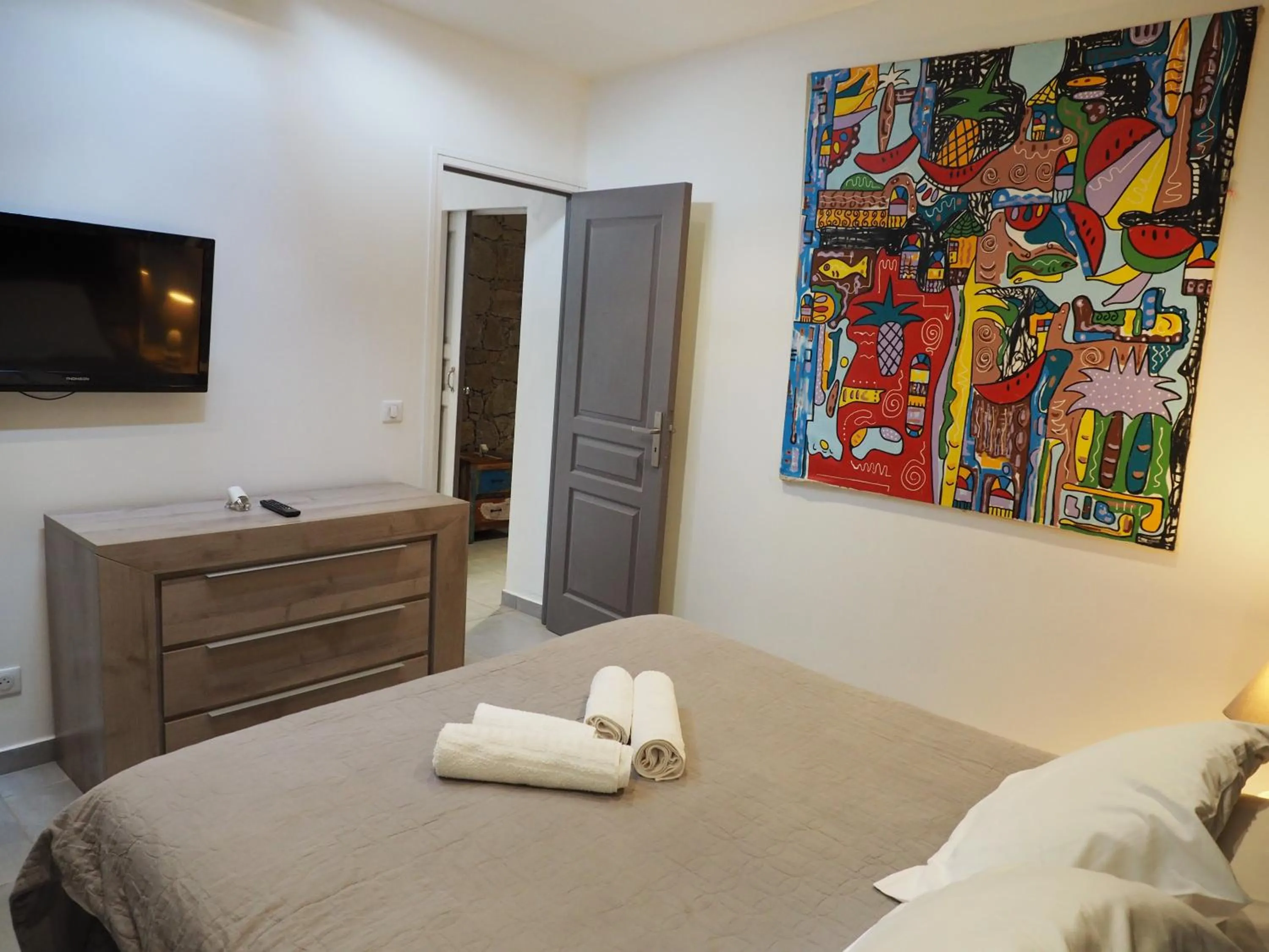 Bedroom, Bed in Maranatha, front de mer avec plage