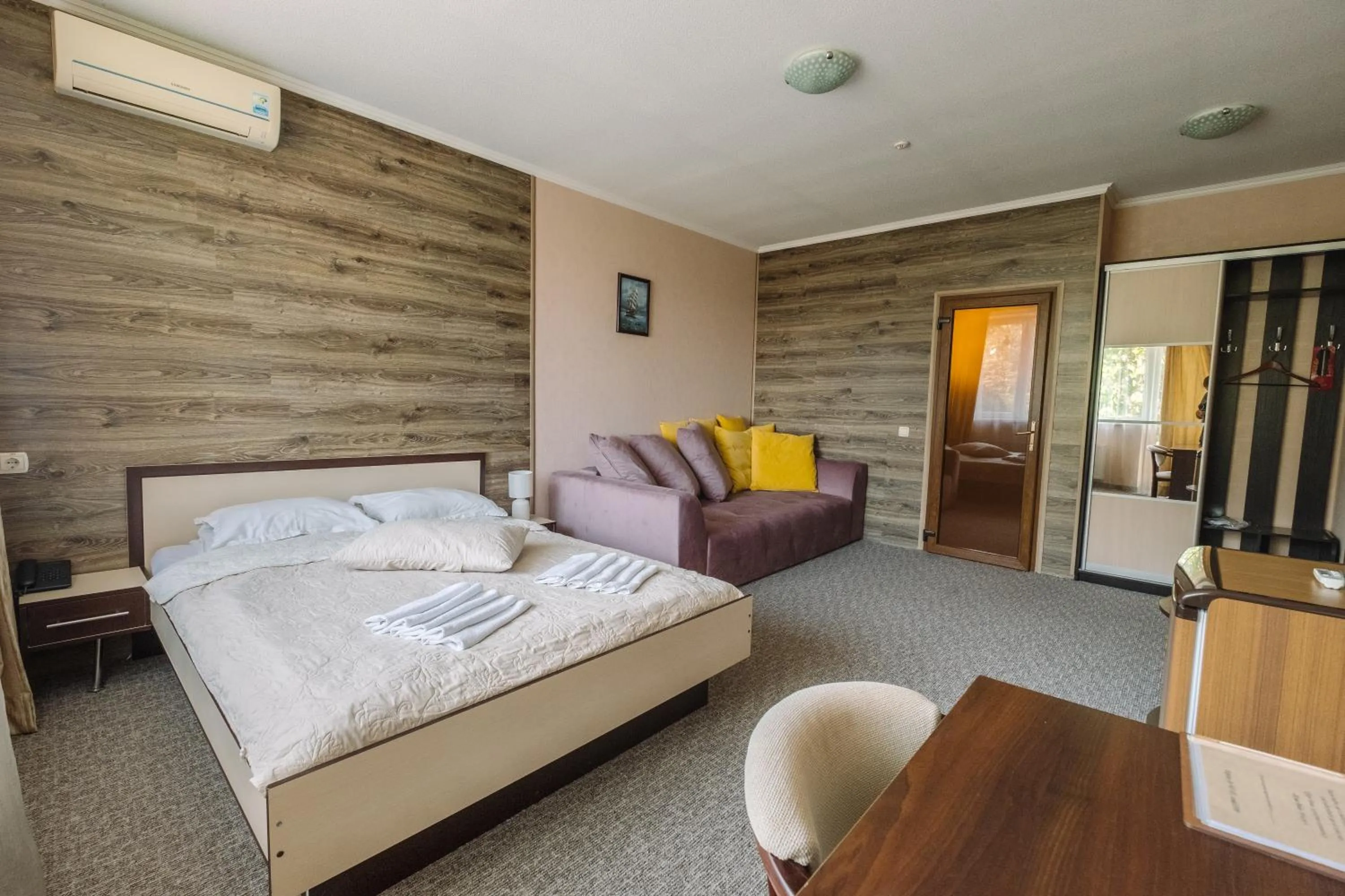 Bed in SPA Hotel Zhyva Voda